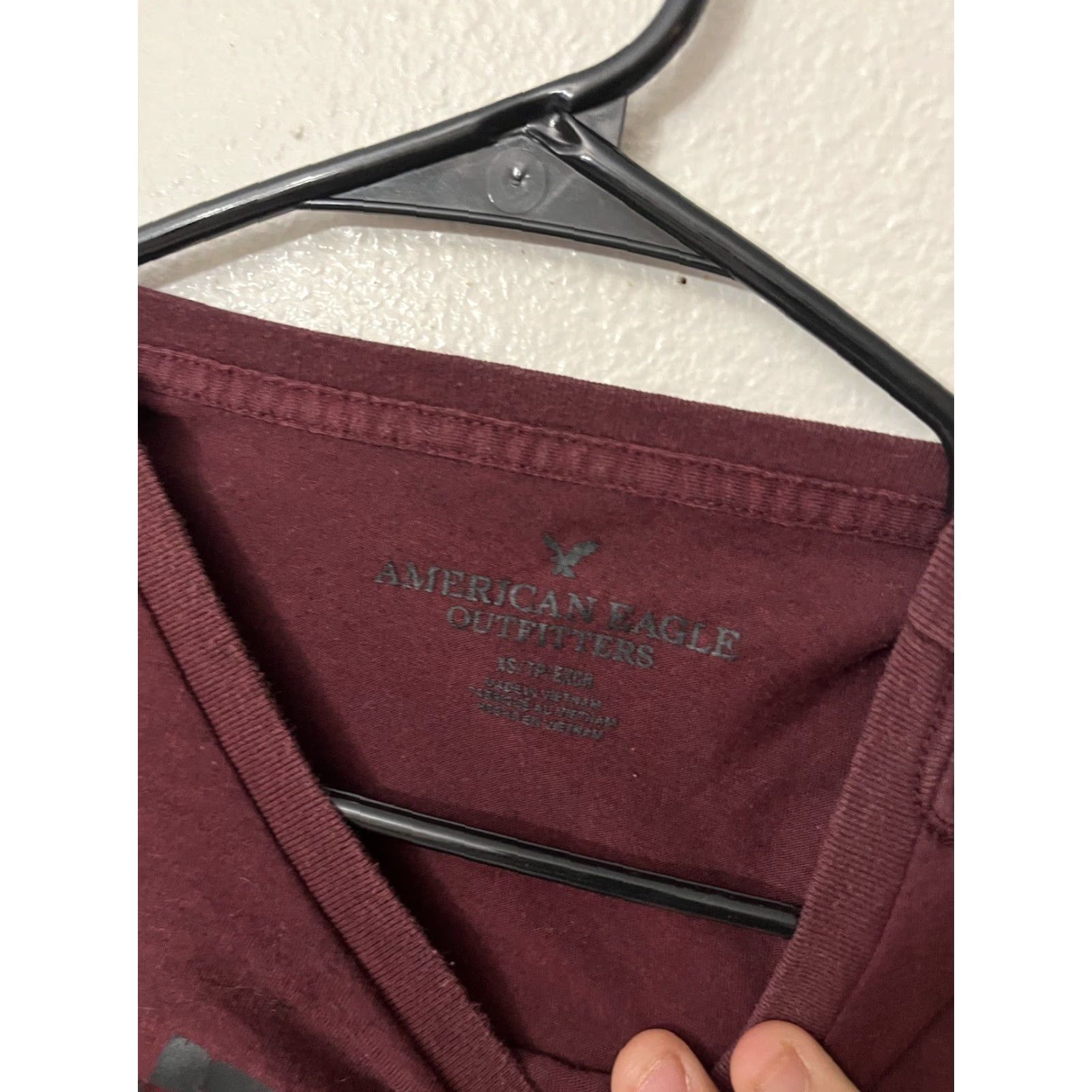 American Eagle Outfitters VINTAGE American Eagle Outfitters T-Shirt Men Short Sleeve XS Burgundy Graphic Crew Neck XS Slimming Maroon/Red Graphics Mens Size US XS / EU 42 / 0 - 2 Thumbnail