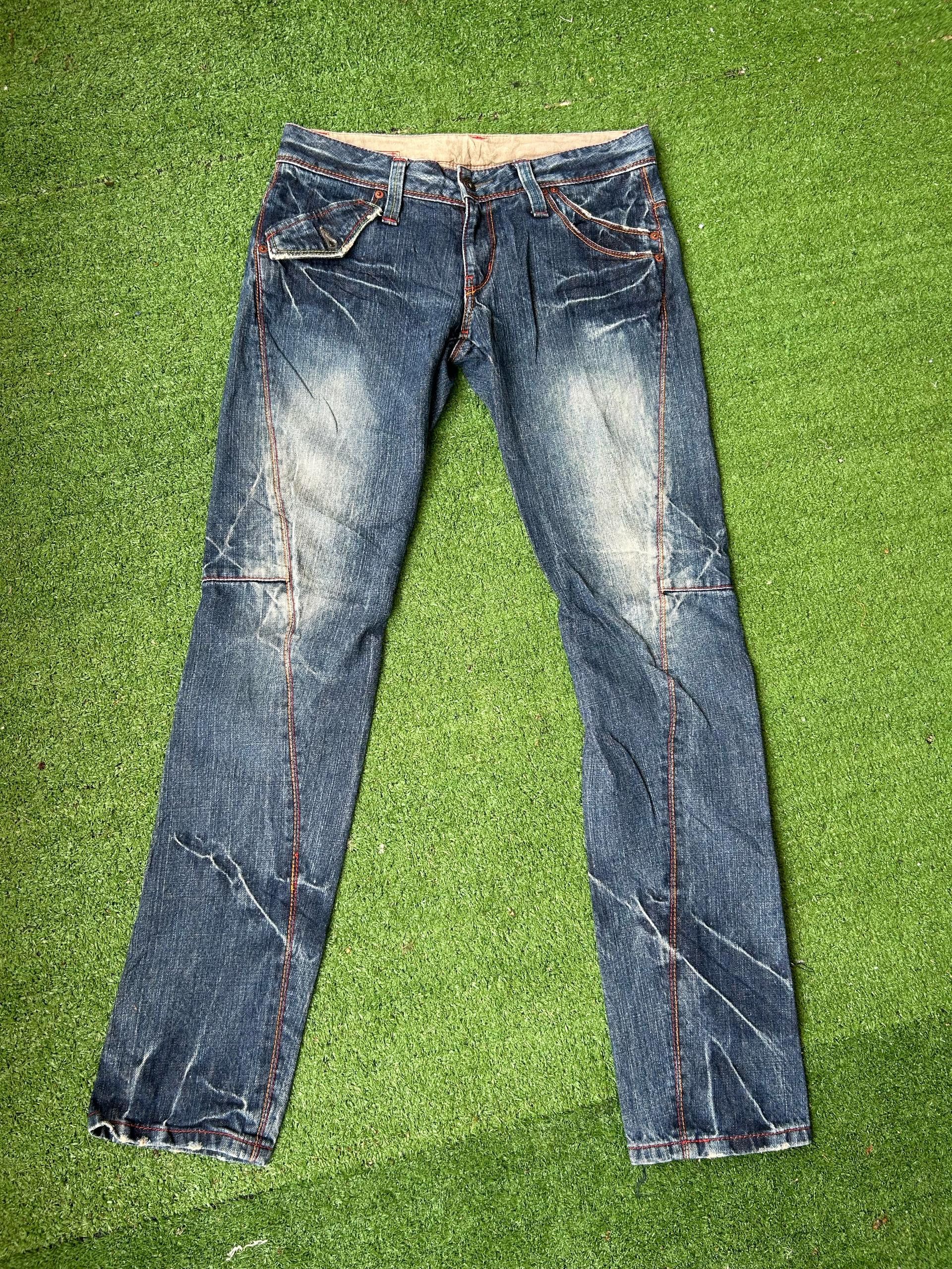 Vintage Vintage Botte Twist Leg Denim W 31 L40 Size US 31 - 1 Thumbnail