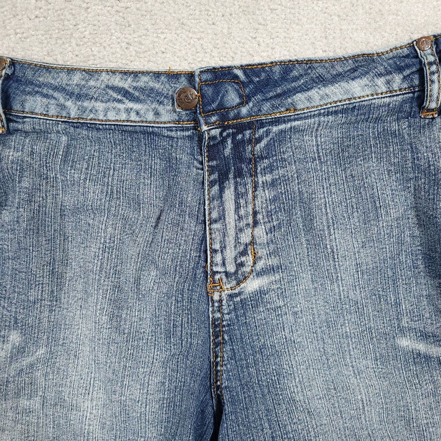 Denime Drama Gold Women's Shorts 16 Denim Stretch Rolled Leg 7" Blue Pockets Buttons Size 40" / US 18 - 3 Thumbnail