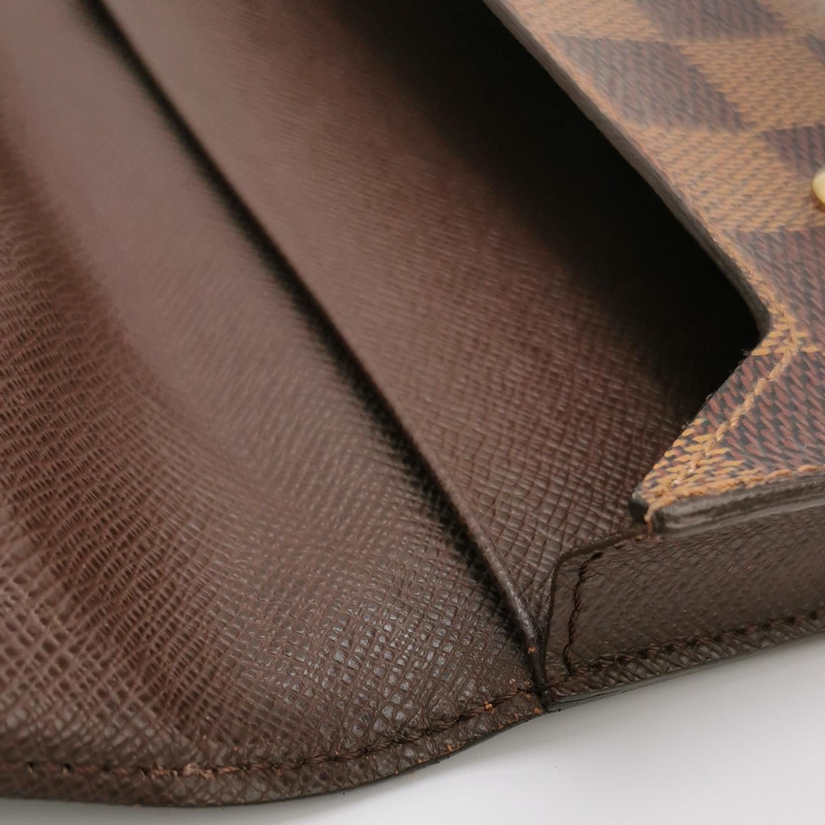 Louis Vuitton Louis Vuitton (LV) Cowhide Checkerboard Snap Button Bag Wal Size ONE SIZE - 7 Thumbnail