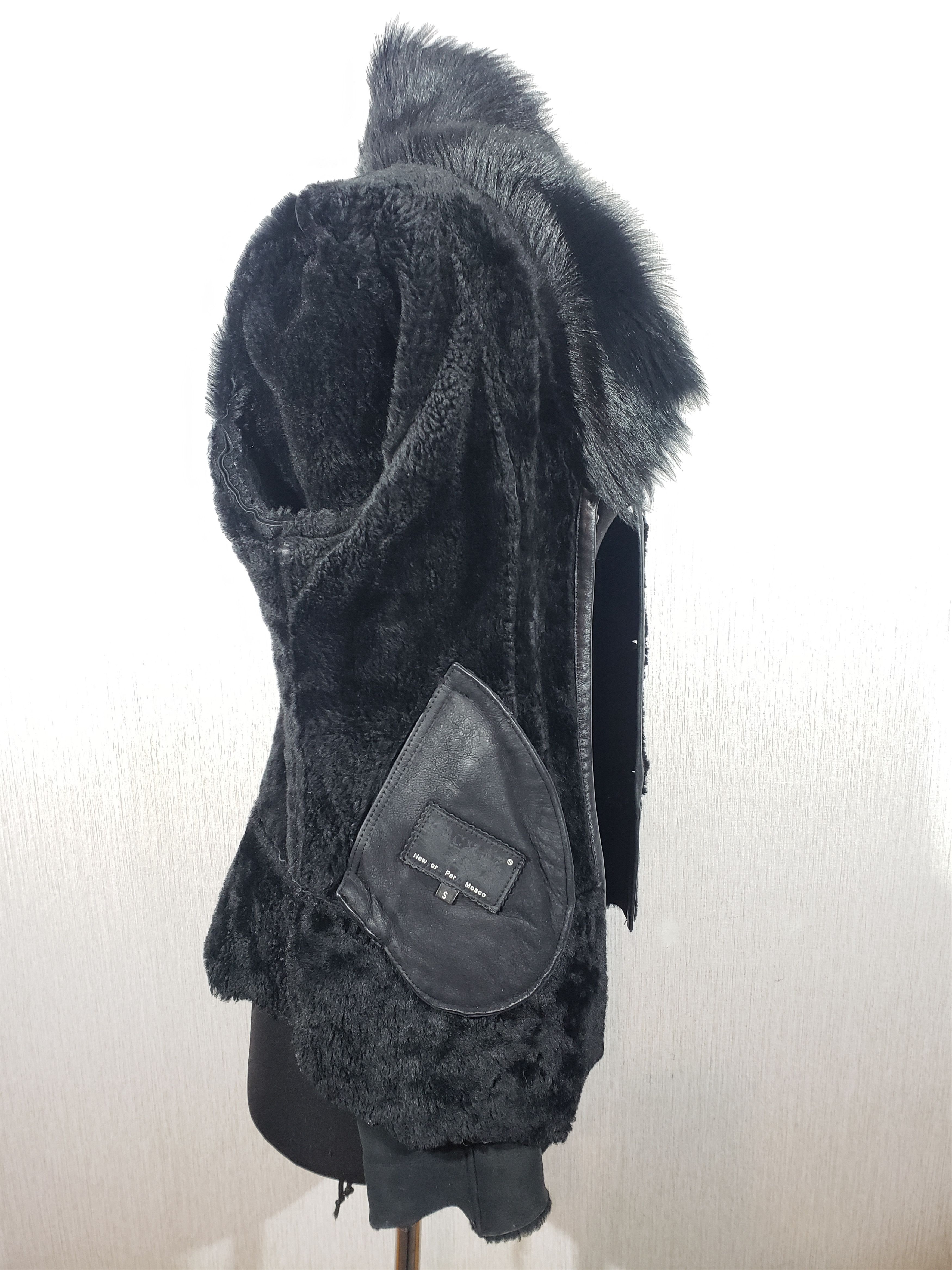 Other Stylish black sheepskin coat. Size M / US 6-8 / IT 42-44 - 8 Thumbnail