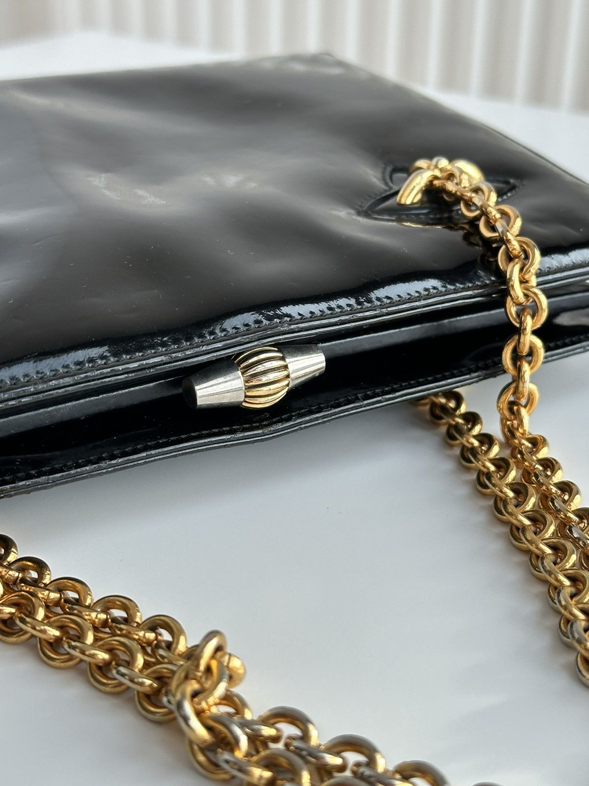 Gucci Vintage Gucci 80’s Lacquered Black Leather Hand bag Size ONE SIZE - 16 Thumbnail