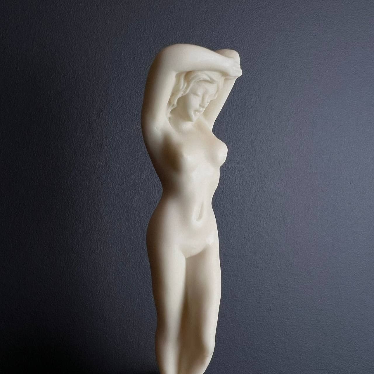 Vintage Vintage Figure Nude Naked Girl Gypsum Alabaster on Base Size ONE SIZE - 2 Thumbnail