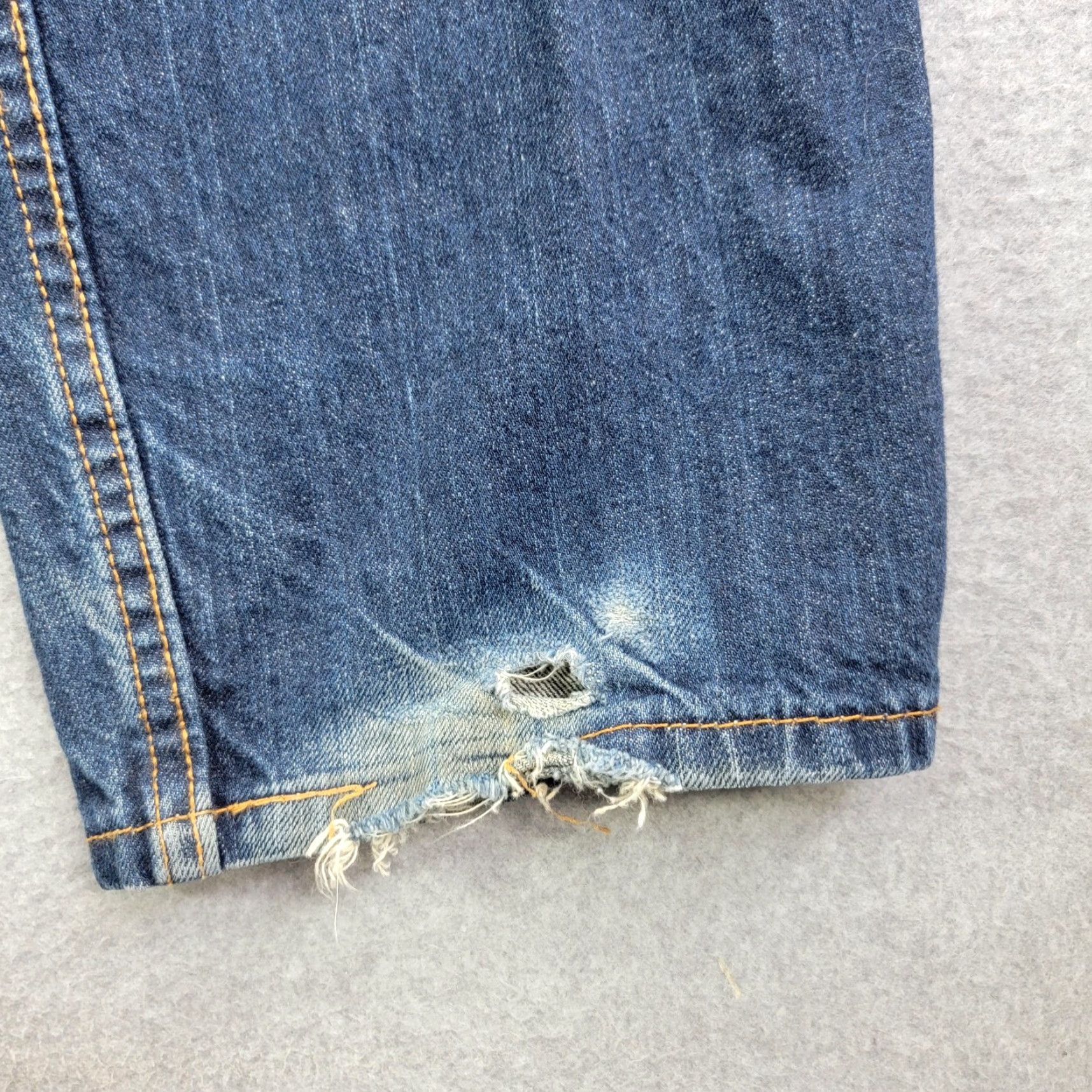 Levi's Levi's 505 Jeans Mens 34x32 Blue Medium Wash Regular Straight Distressed Denim Zip Fly Five-Pocket Leather Patch Red Tab Size US 34 / EU 50 - 6 Thumbnail