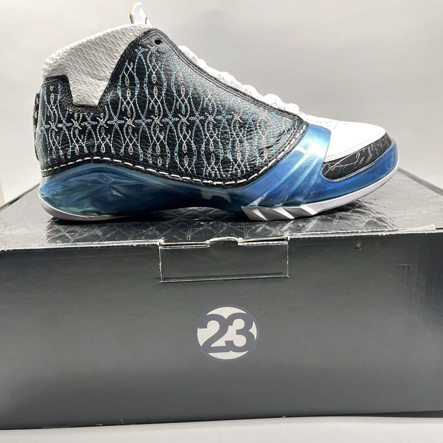 Nike Nike Air Jordan 23 Sneaker Mens 8.5 Black University Blue-White Leather Mid Top 2008 Size US 9 / EU 42 - 2 Thumbnail