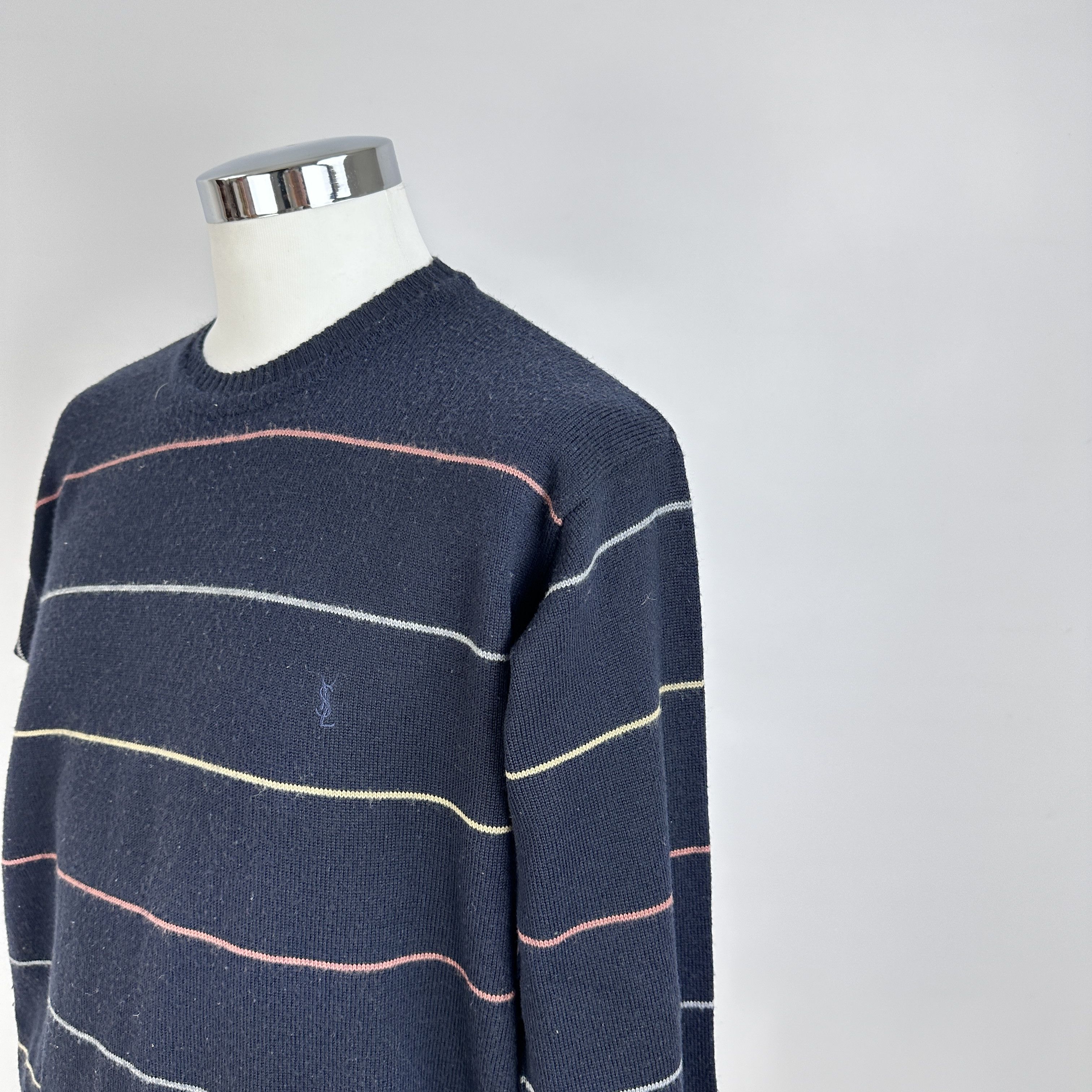Yves Saint Laurent Maglione YVES SAINT LAURENT Righe Multi – L Size US L / EU 52-54 / 3 - 7 Thumbnail