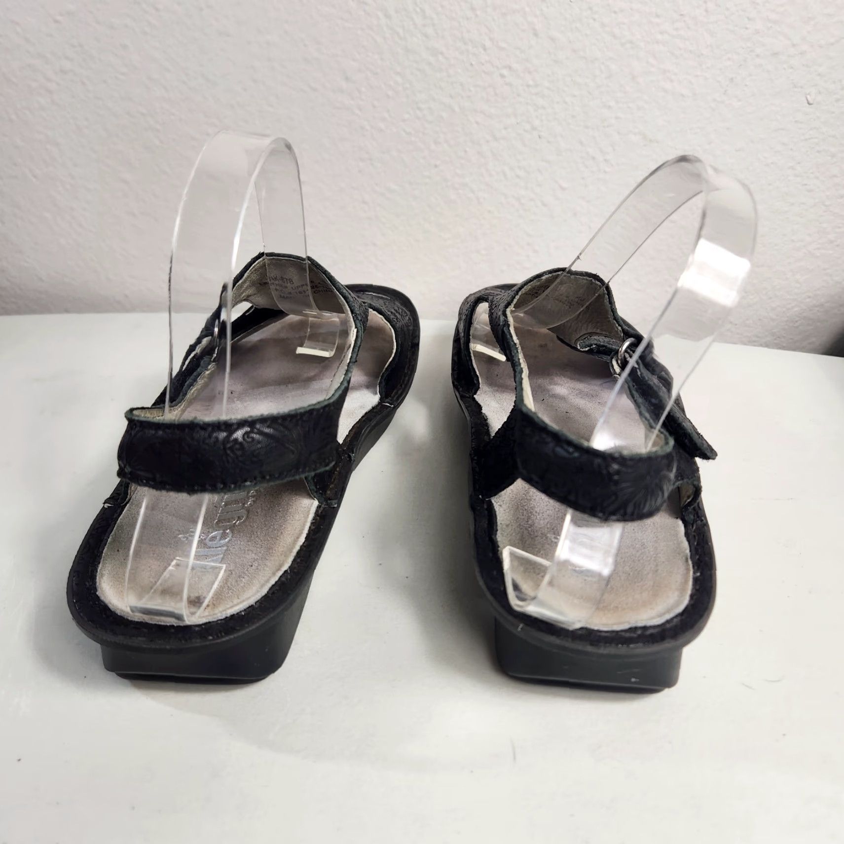 Vintage Alegria Viki Trellis Tooled Black Leather Flat Sandals Women's 40 Casual Bohemian Arch Support Size US 9 / IT 39 - 6 Thumbnail