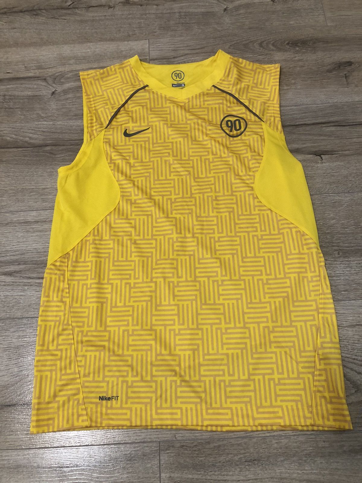 Vintage Vintage Nike Total 90 Sleeveless Tank Top Drill Rare Y2K Size US S / EU 44-46 / 1 - 1 Thumbnail