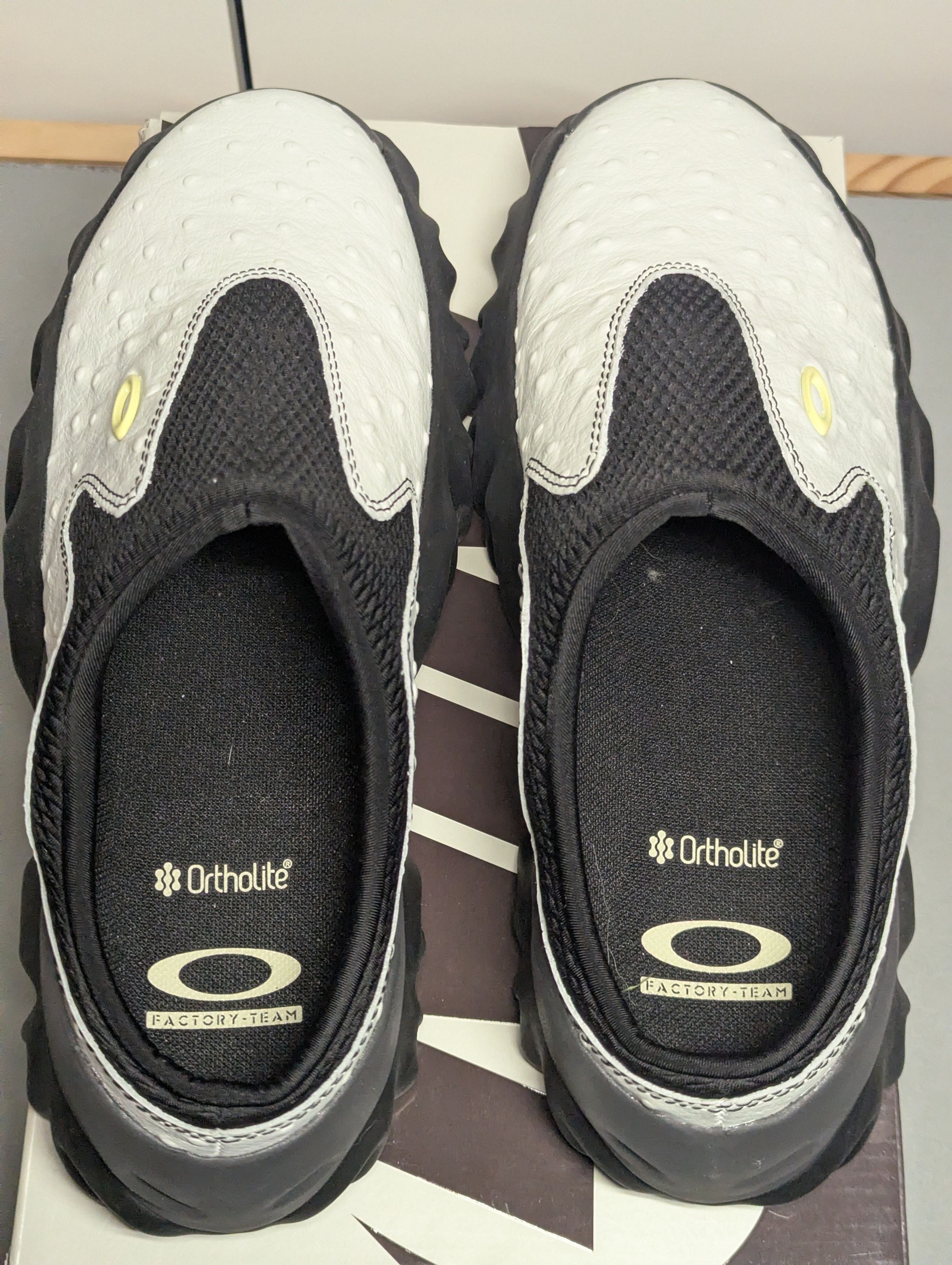 Oakley Oakley Factory Team Orstrich Chop Saw Mule White SIZE 9 Size US 9 / EU 42 - 12 Thumbnail