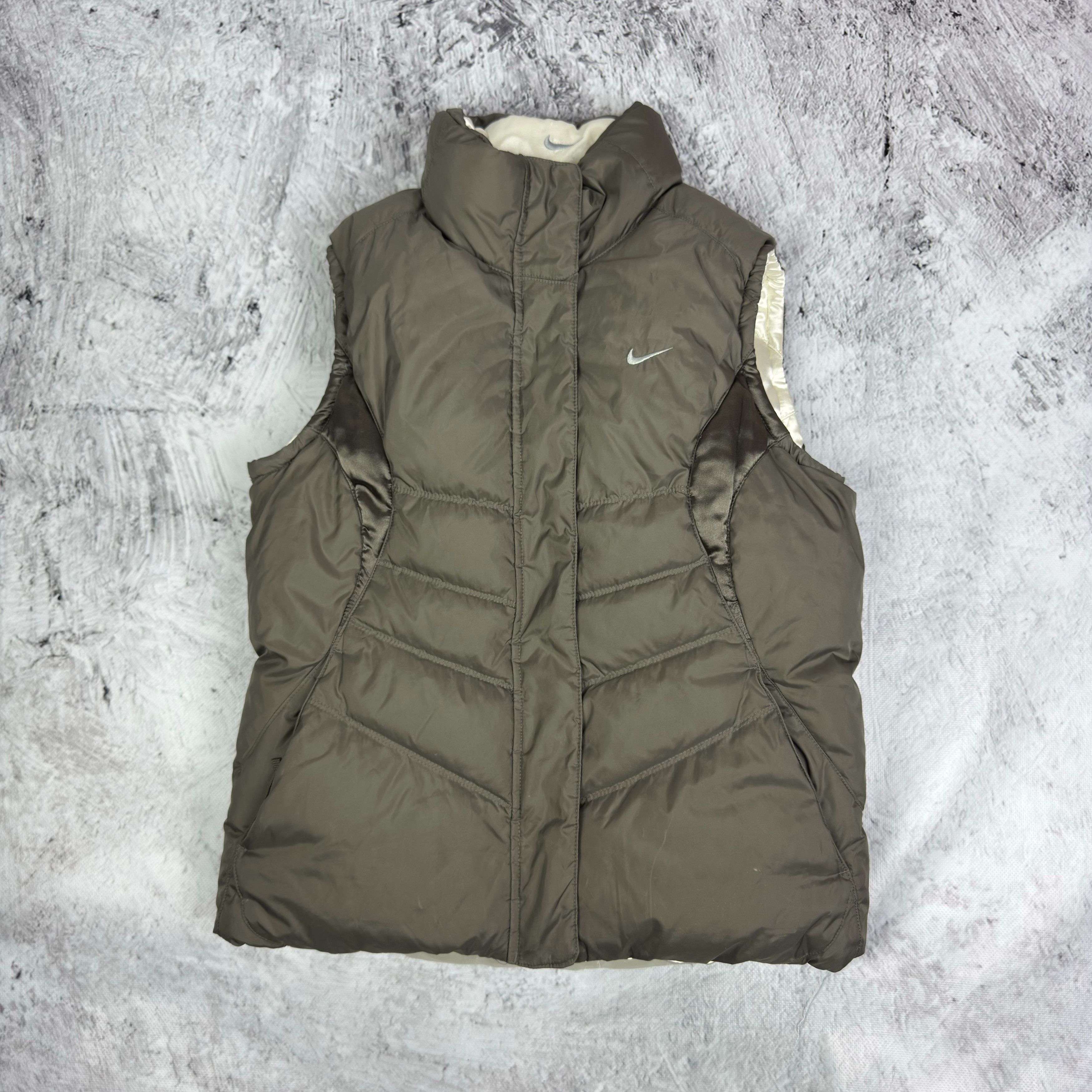 Nike Nike Women's Olive Green Full Zip Reversible Puffer Vest S Size S / US 4 / IT 40 - 2 Thumbnail