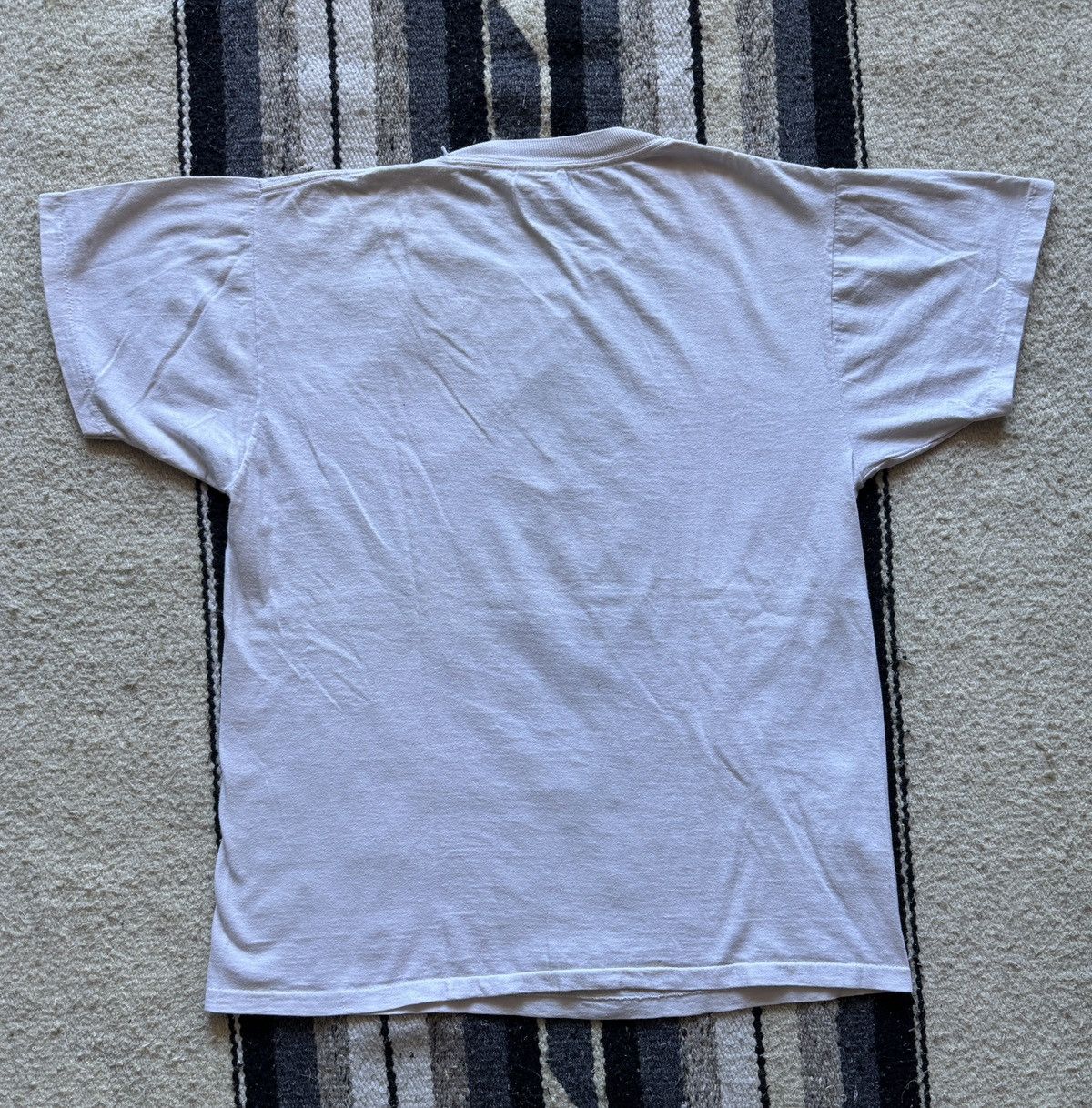 Vintage Vintage 80s HAIR Tribal Rock Musical Hippie T-Shirt Medium Size US M / EU 48-50 / 2 - 9 Thumbnail