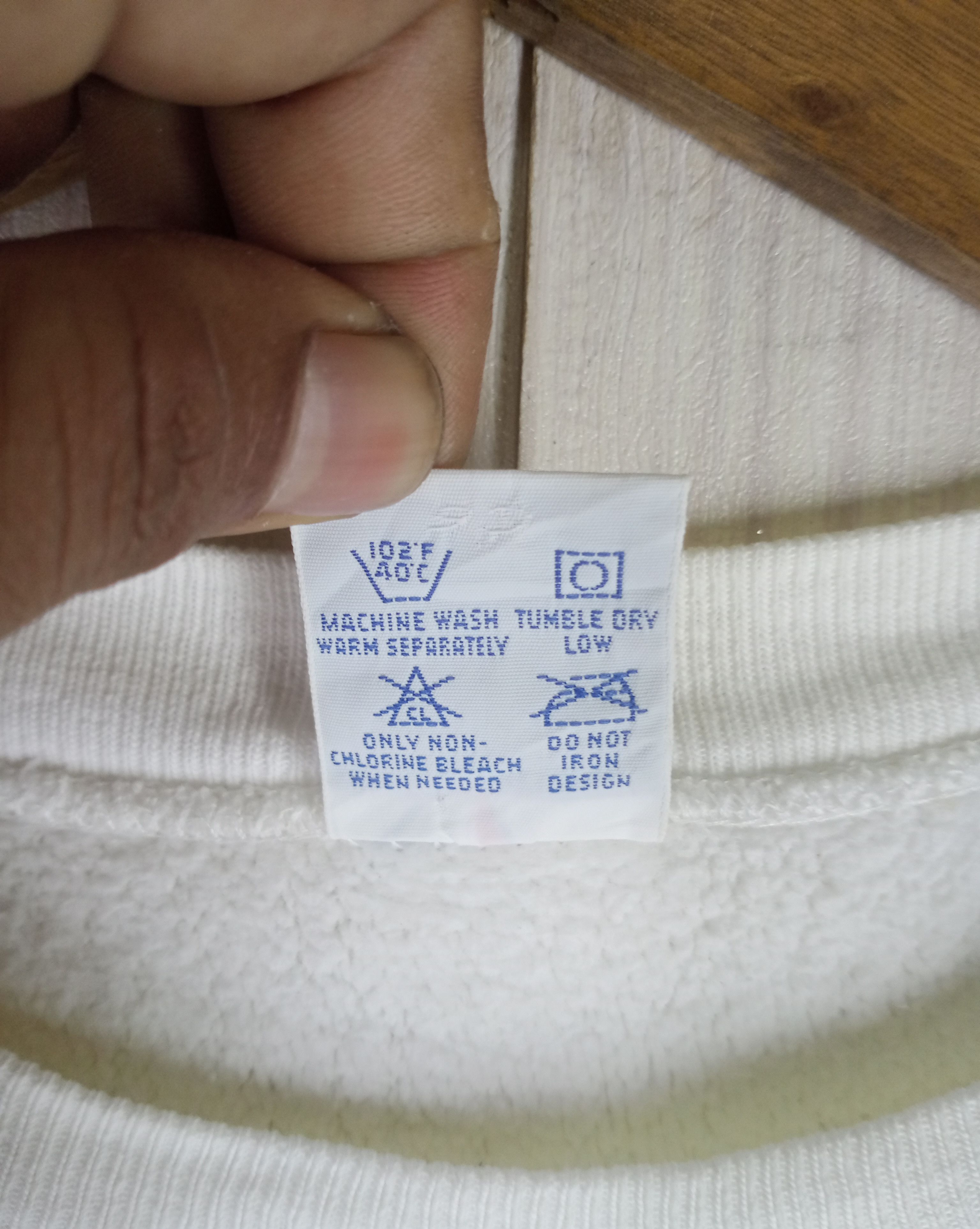 Champion Rare Vintage 90s Champion Reverse Weave Lawrence Sweatshirt Size US L / EU 52-54 / 3 - 3 Thumbnail