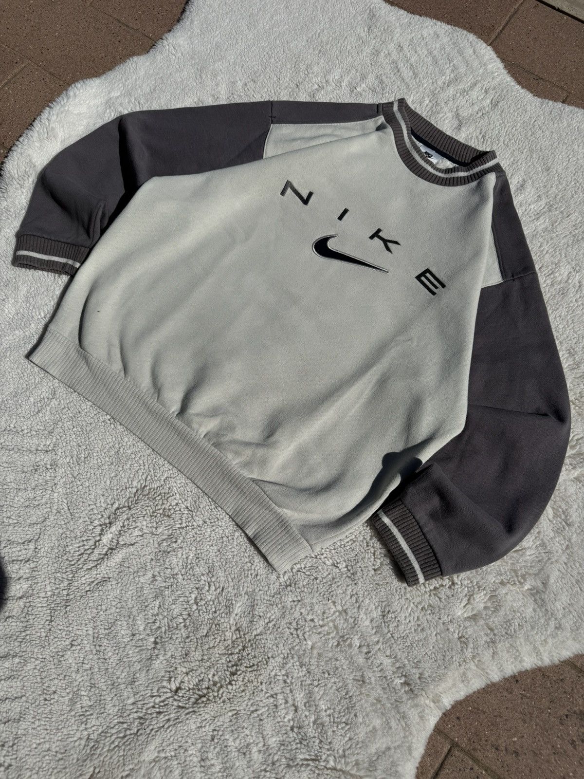 Nike Vintage Nike Y2K Boxy Sweatshirt, Men's S, big swoosh Size US S / EU 44-46 / 1 - 2 Thumbnail