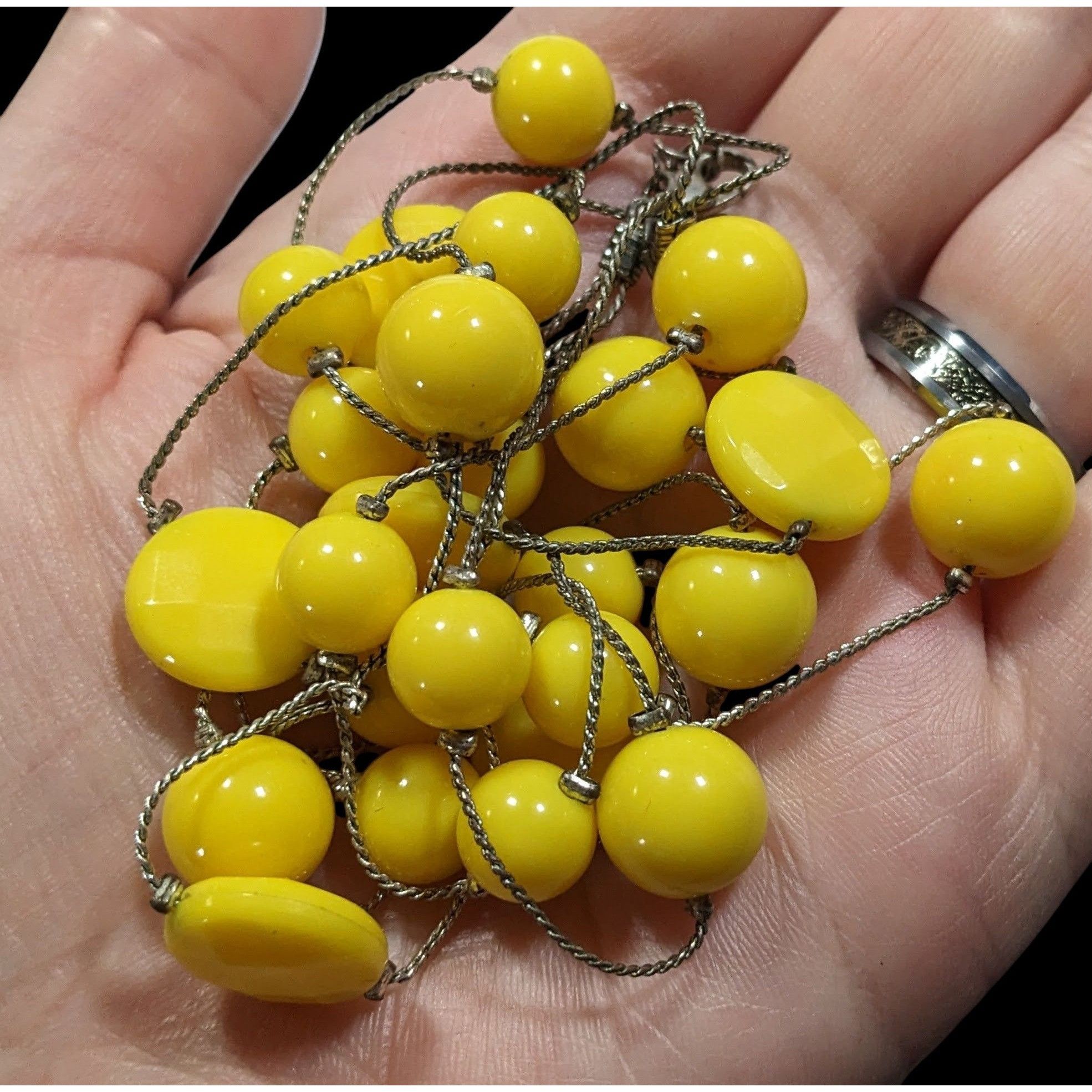 Other Funky Yellow Beaded Silver Chain Floating Necklace Size ONE SIZE - 3 Thumbnail