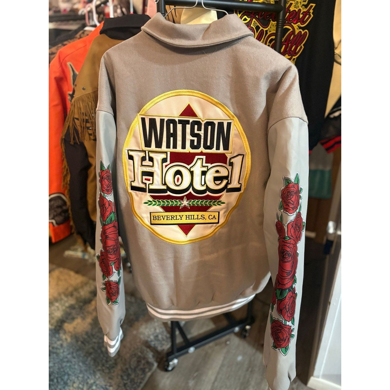 Other NWT SZ XL - Watson Hotel Embroidered Jack, Gray/Red Roses Size US XL / EU 56 / 4 - 2 Thumbnail