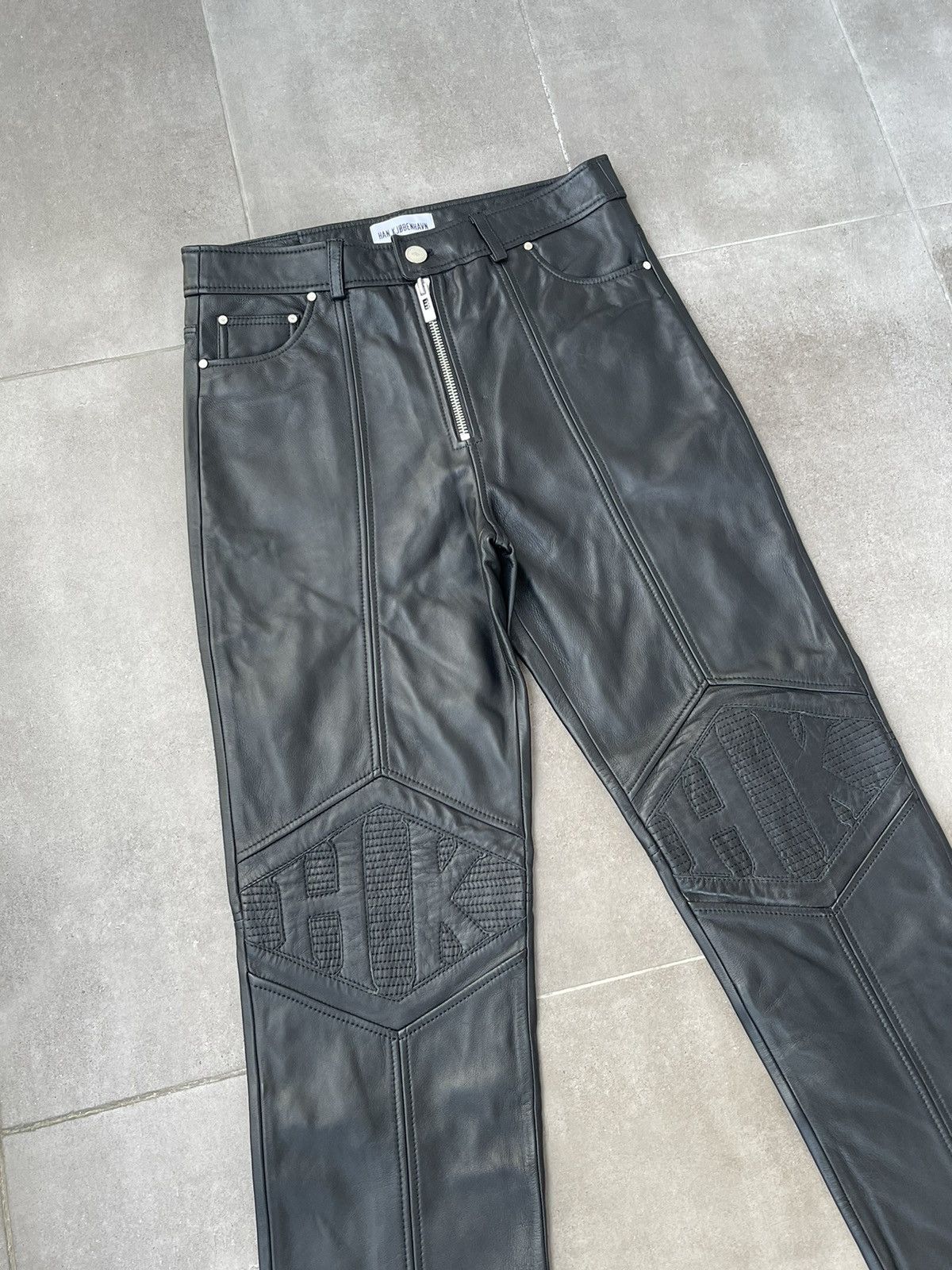 Han Kjobenhavn SS23 !DSWT! Han Kjobenhavn "HK" Knee Logo Leather Pants Size US 32 / EU 48 - 11 Thumbnail