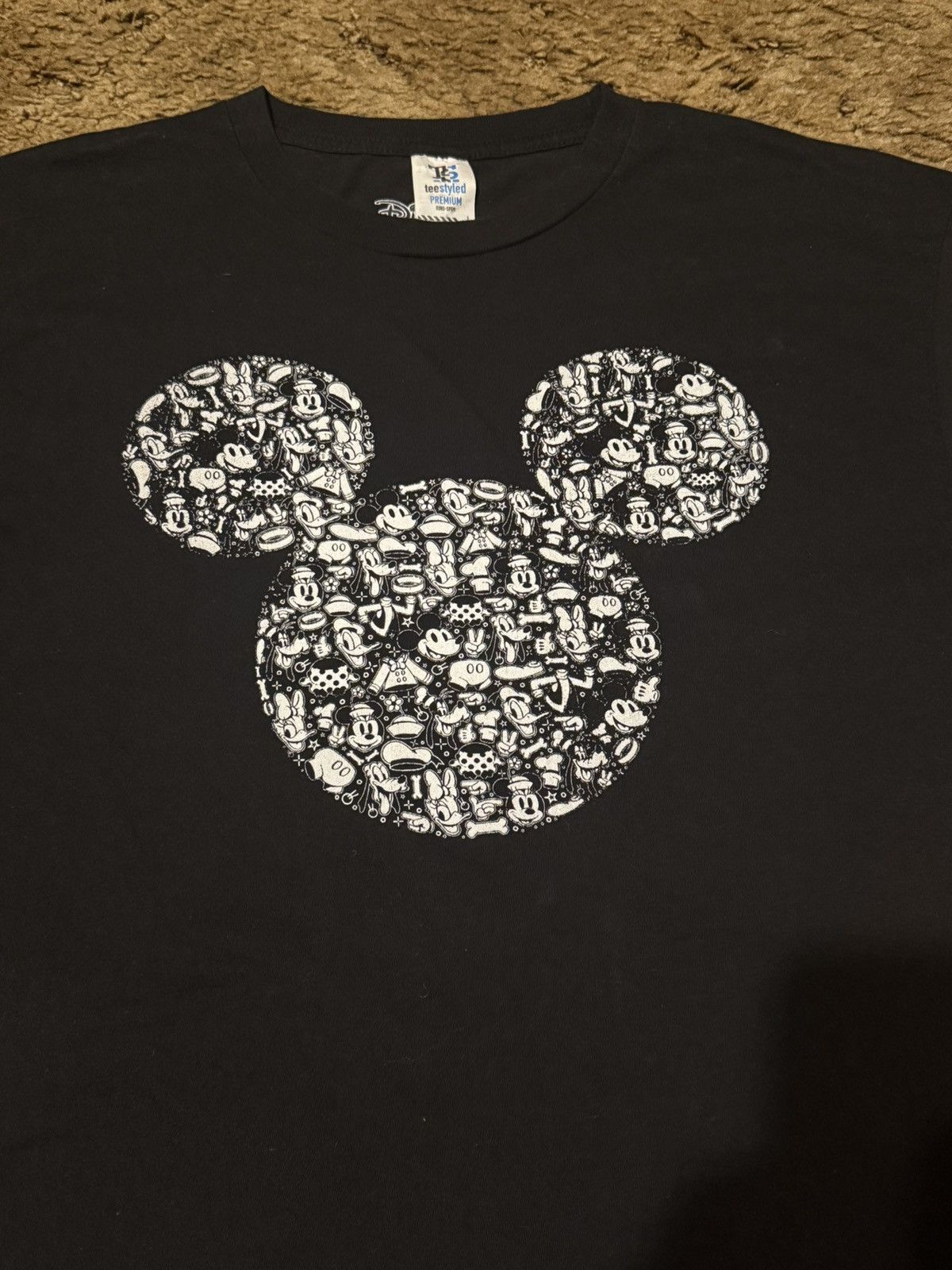 Disney Vintage Y2K Disney Mickey Mouse Ears T-Shirt Tee Black Large Size US L / EU 52-54 / 3 - 2 Thumbnail