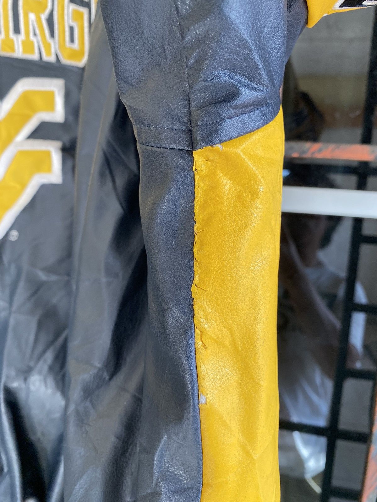 Kanye West × Steve And Barrys Steve & Barrys Distressed Size US XXL / EU 58 / 5 - 13 Thumbnail