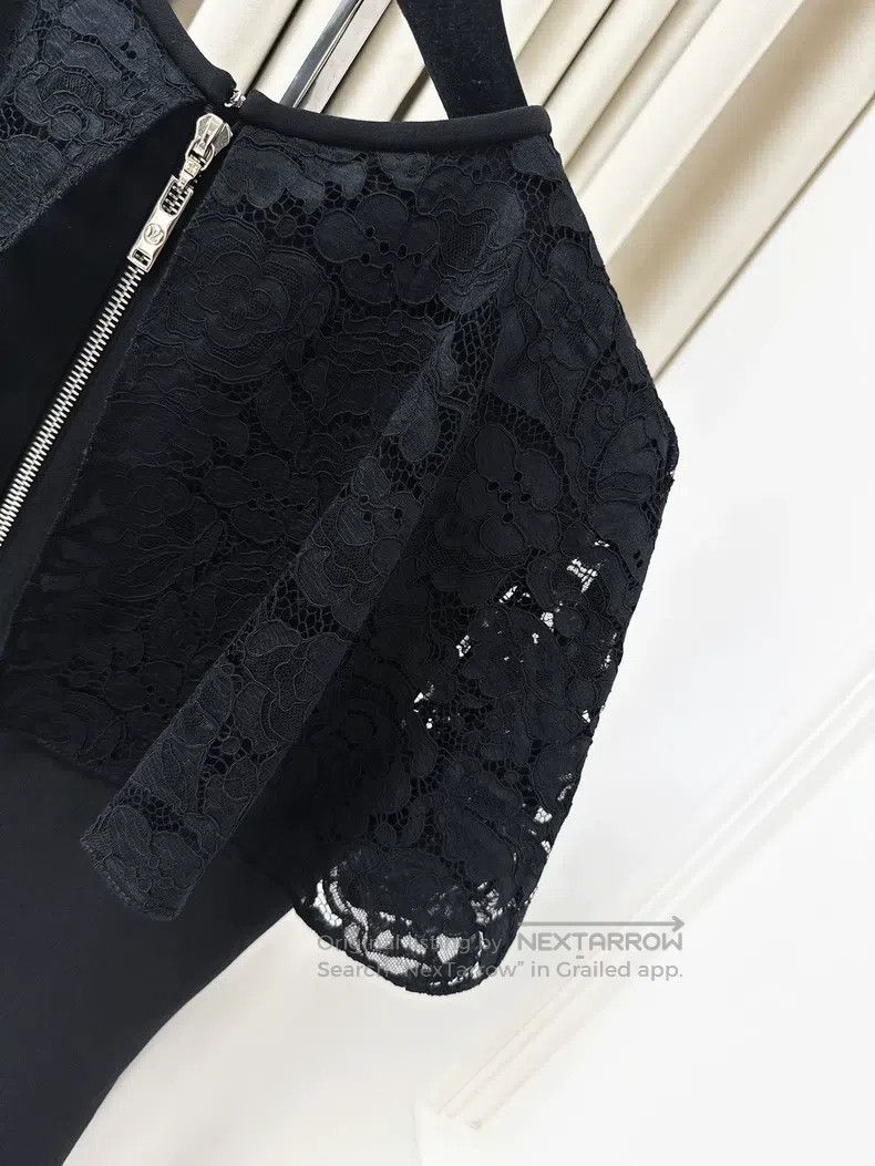 Louis Vuitton Louis Vuitton Black Lace Patchwork Lapel Short Sleeve Dres Size XXS / US 00 / IT 34 - 3 Thumbnail