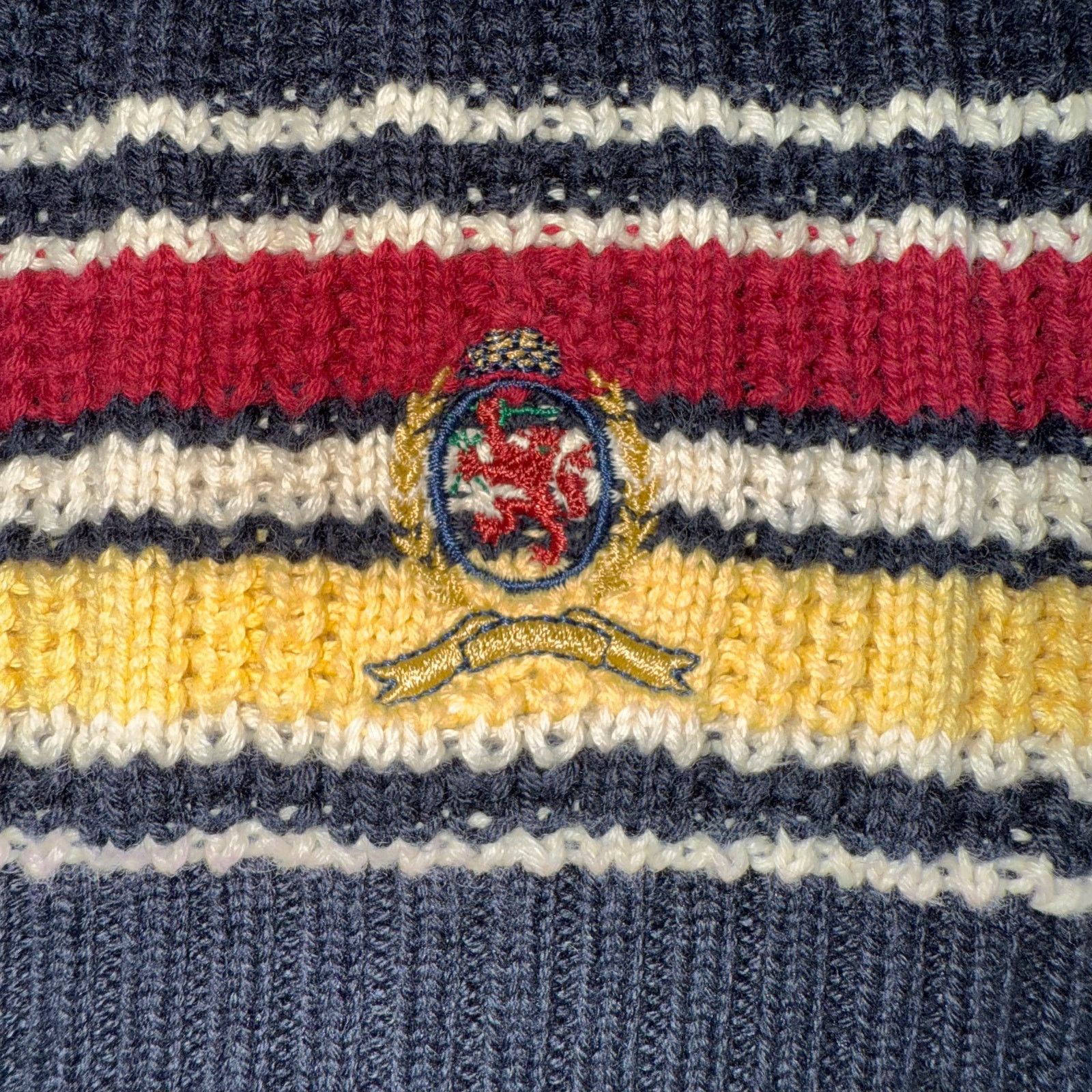 Tommy Hilfiger Vtg Tommy Hilfiger Crest Knit Sweater Navy Striped 90s Sz M Size US M / EU 48-50 / 2 - 4 Thumbnail