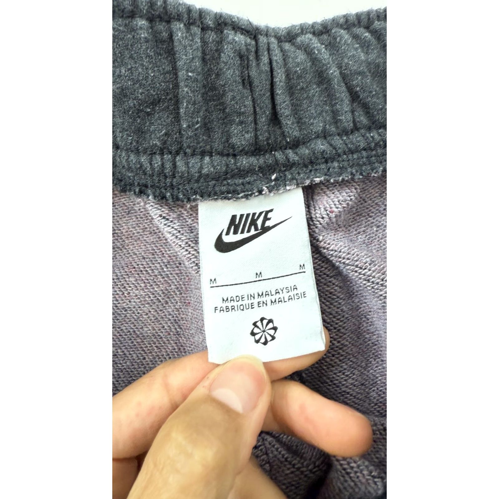 Nike Nike Pants Mens Medium Gray Fleece Joggers DJ6941-010 Swoosh Logo Elastic Waist Casual Activewear Pants Size US 31 - 3 Thumbnail