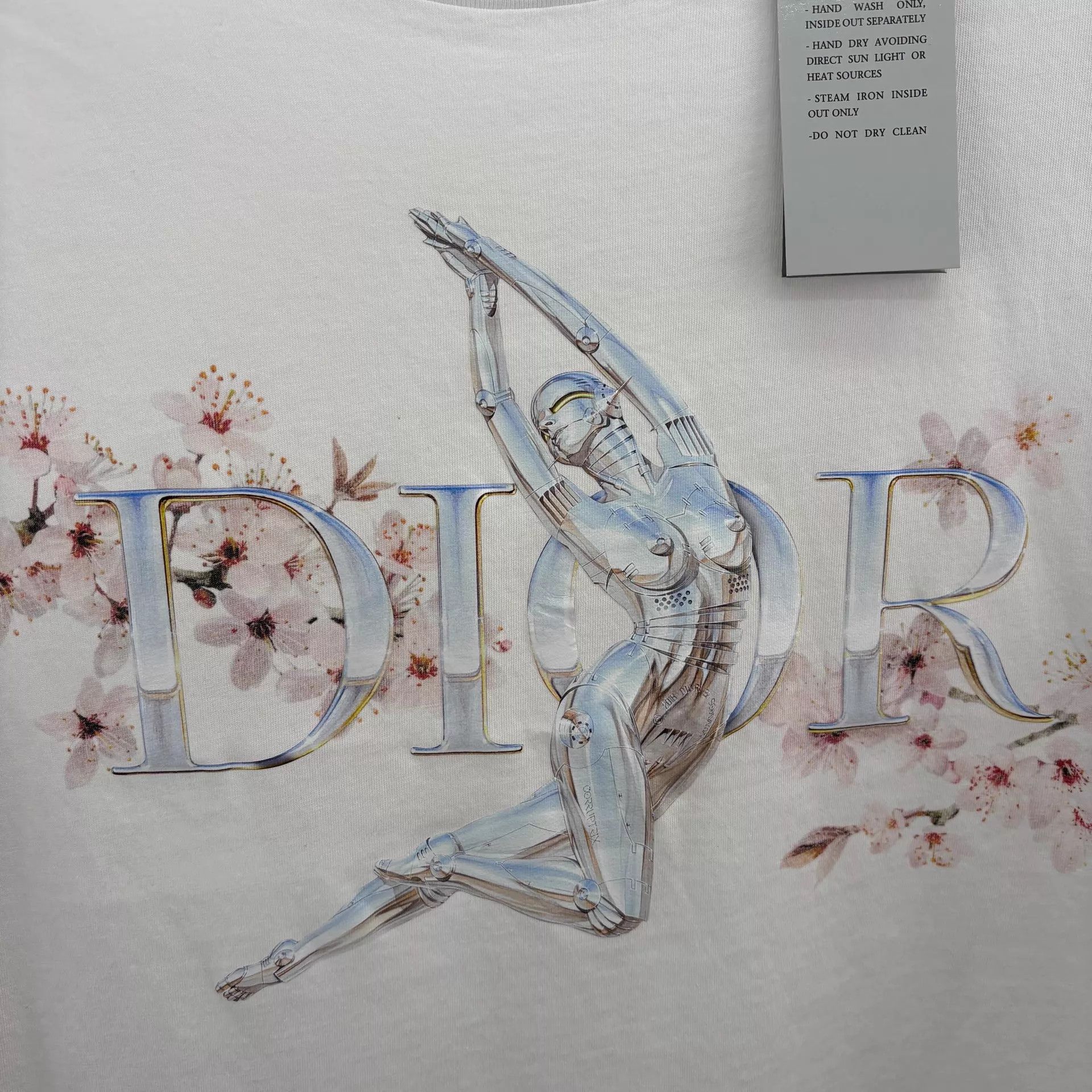 Dior Dior Kuwajima Sakura Mech Girl SS Tee S New Italy Size S / US 4 / IT 40 - 3 Thumbnail