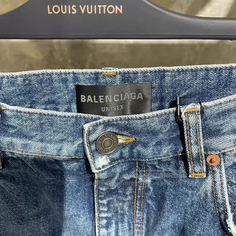 Balenciaga Balenciaga size S Slash Washed Denim Pants Size US 27 - 3 Thumbnail