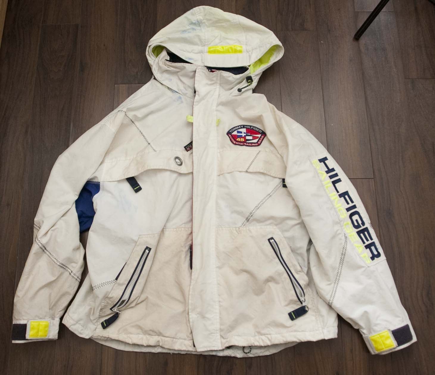 Tommy Hilfiger × Vintage Tommy Hilfiger Vintage Jacket Sailing Gear Size L w/STAINS Size US L / EU 52-54 / 3 - 1 Thumbnail
