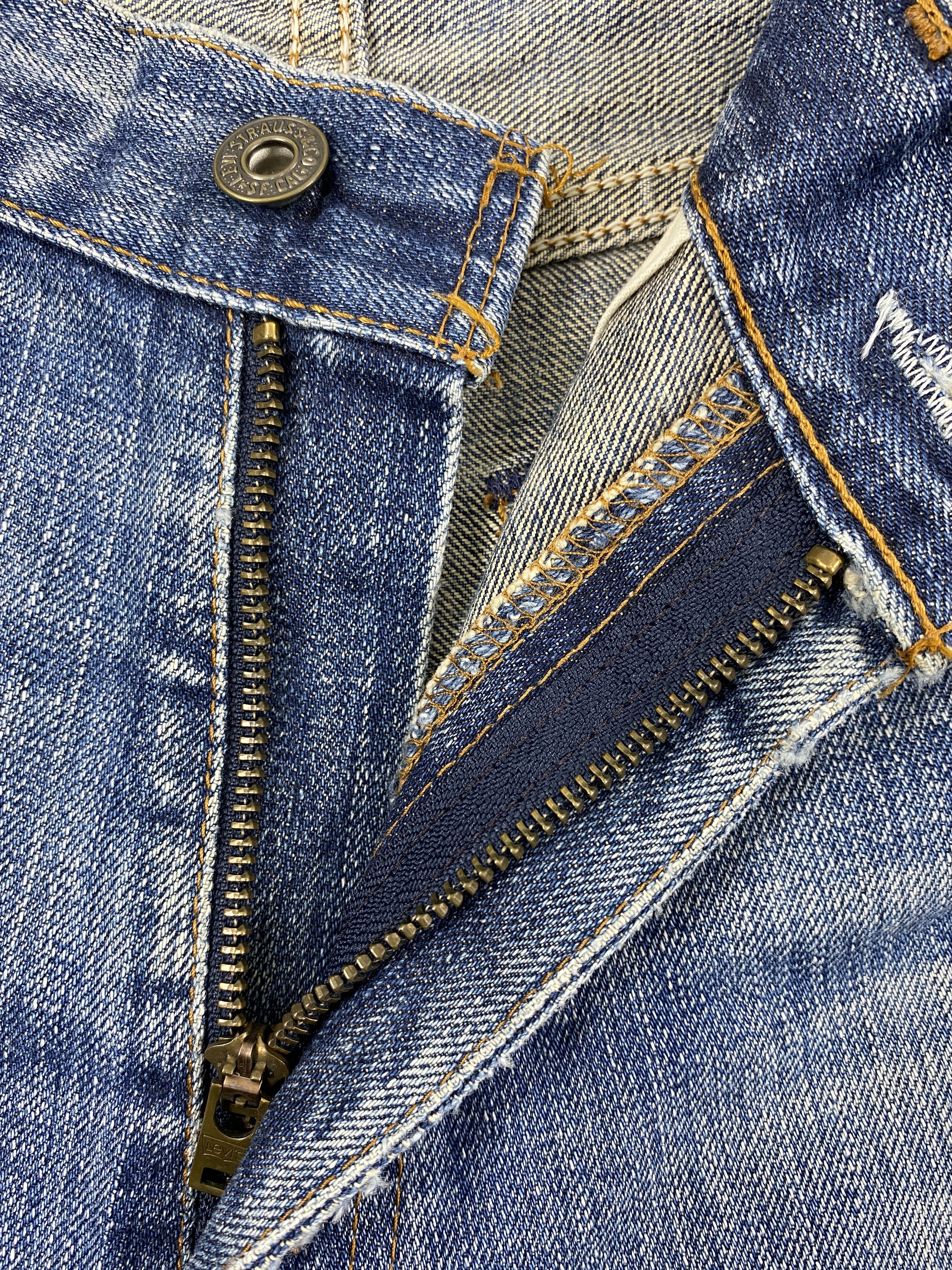 Levi's Distressed Blue Vintage Levi's 502 33x32 Denim -JN2153 Size US 33 - 7 Thumbnail