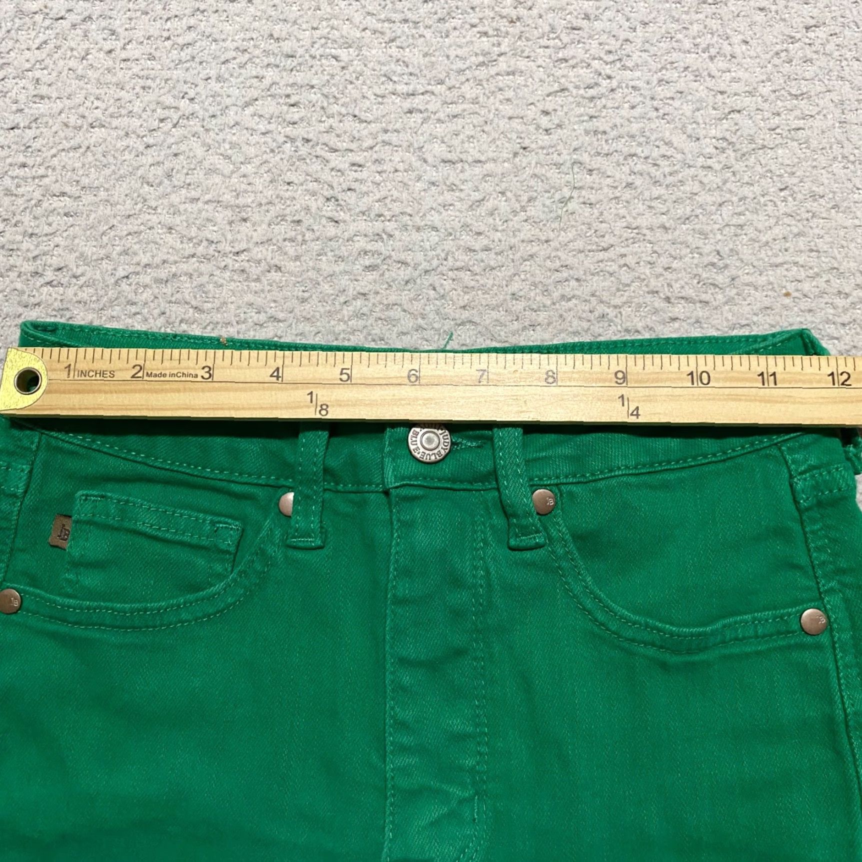 Vintage Judy Blue Womens Bermuda Shorts Green Denim High Rise 6 in Inseam 6" Button Front Flat Front 5-Pocket Stretch Casual Summer Spring Fall Womens Size 28" / US 6 / IT 42 - 7 Thumbnail