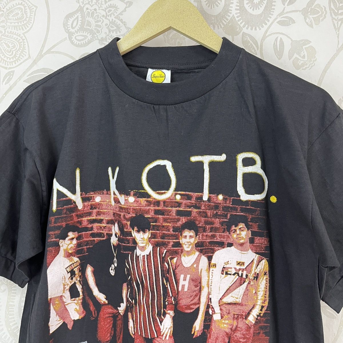 Band Tees × Vintage Vintage 1990s New Kids On The Block Single Stitch TShirt Size US M / EU 48-50 / 2 - 17 Thumbnail