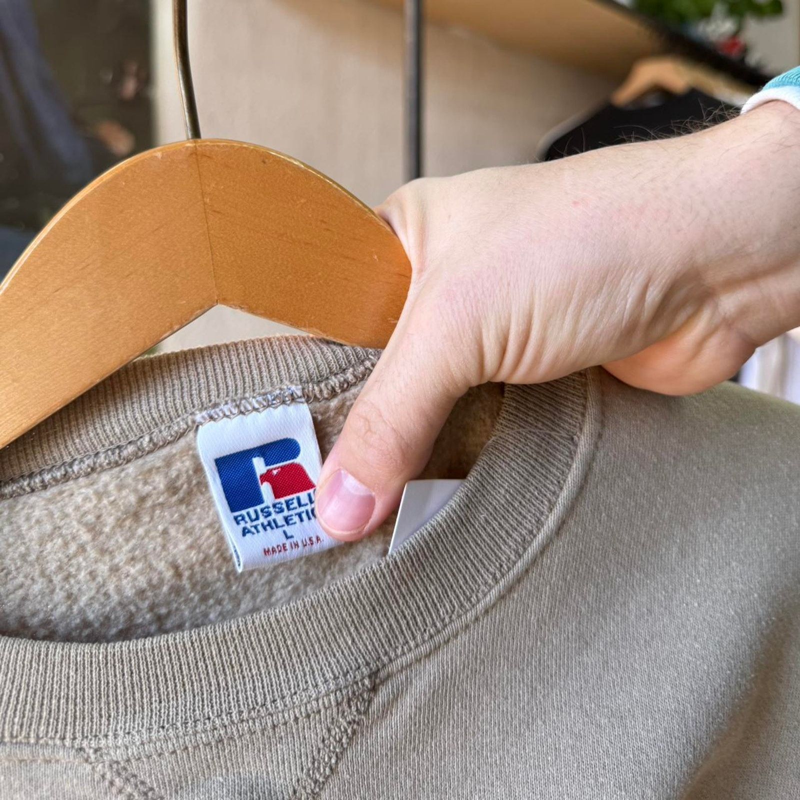 Russell Athletic × Vintage Vintage 90s Earth Tone Tan Russell Athletic Crewneck Size US L / EU 52-54 / 3 - 3 Thumbnail