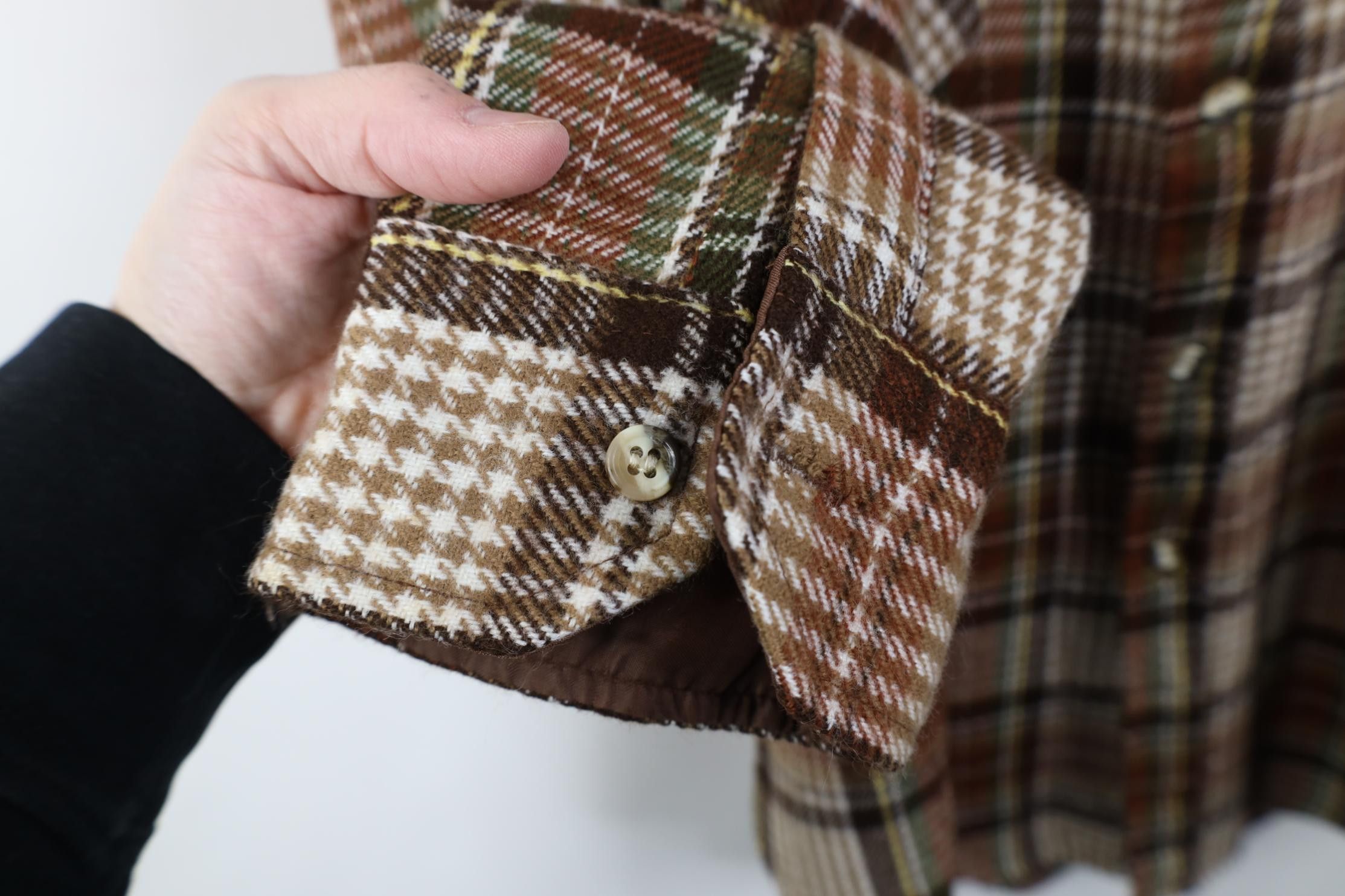 Vintage Vintage 70s 80s Streetwear Tone Knit Collared Button Shirt Size US XL / EU 56 / 4 - 9 Thumbnail