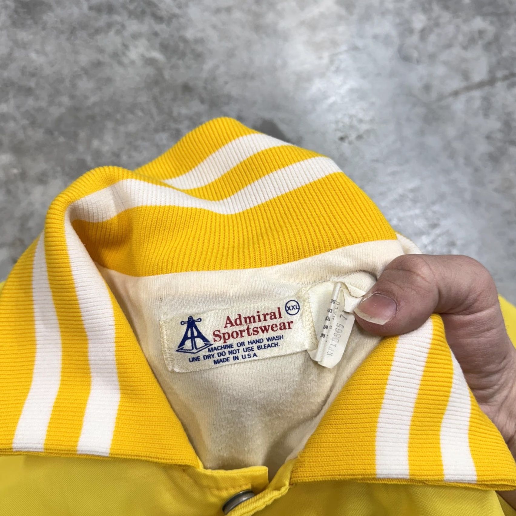 Vintage VINTAGE Admiral Sportswear Jacket Mens 2XL Yellow Varsity Snap Social Club Lights 90s Sports Embroidered Logo Mens Jacket Size US XXL / EU 58 / 5 - 4 Thumbnail