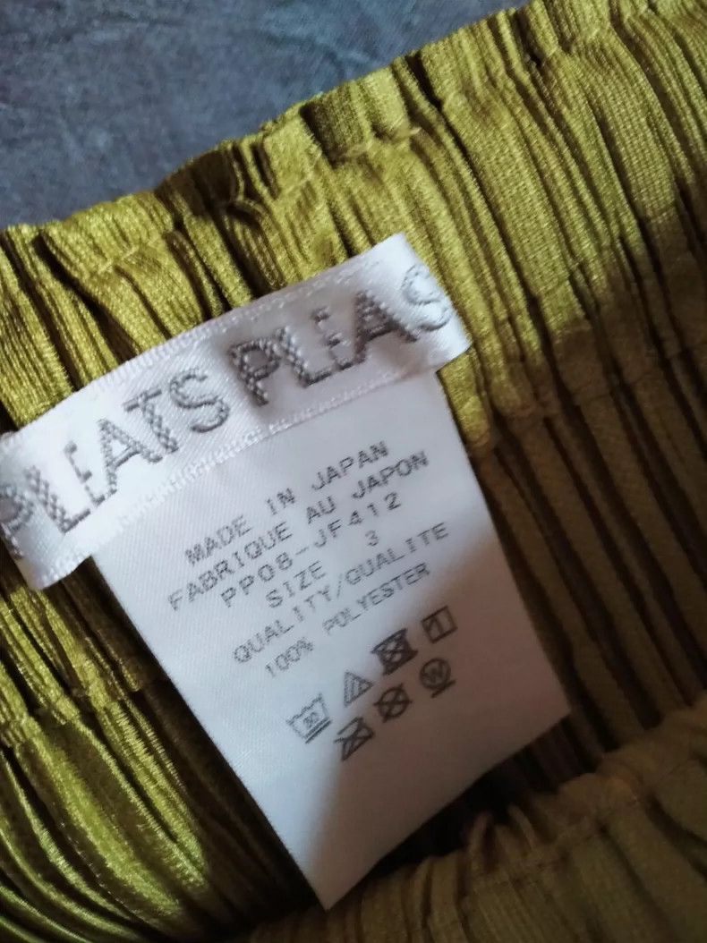 Issey Miyake Issey Miyake size:3 Mustard yellow pleated pants Size 23" - 2 Thumbnail