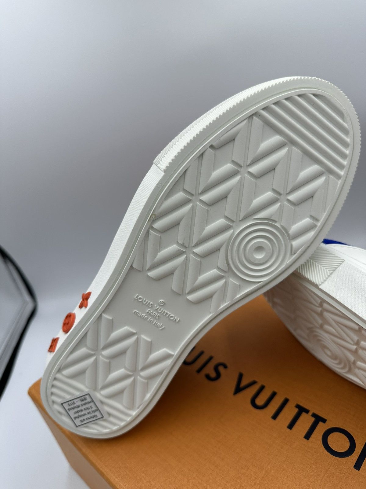 Louis Vuitton Louis Vuitton Sneakers Size US 6 / EU 39 - 11 Thumbnail
