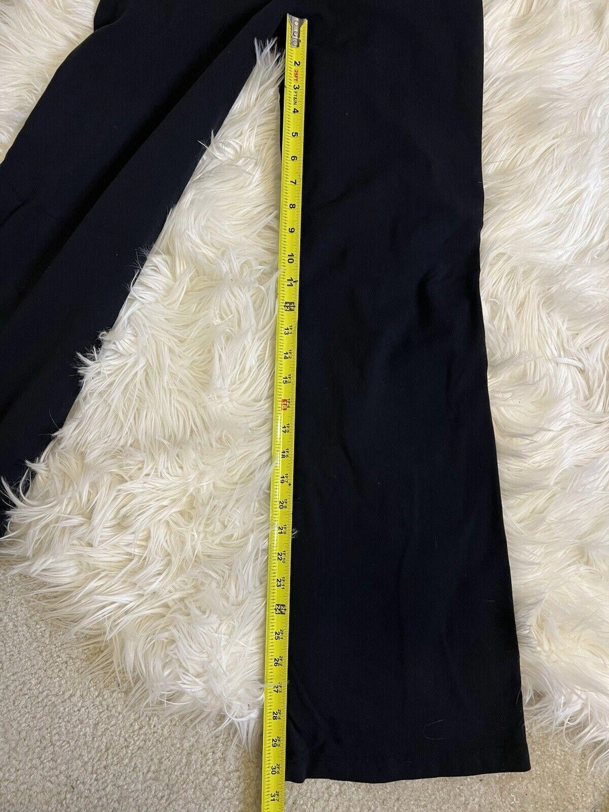 Designer Lululemon Reversible Yoga Flare Pants Sz 8 Size 30" / US 8 / IT 44 - 6 Thumbnail