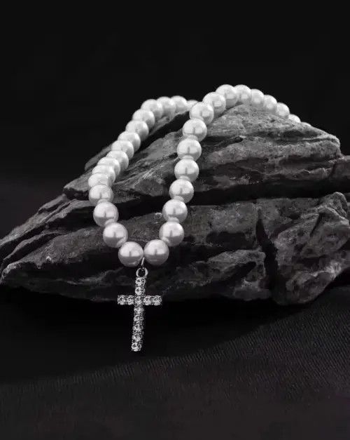 Vintage pearl chain diamonds cross HarlemBling Size ONE SIZE - 1 Thumbnail