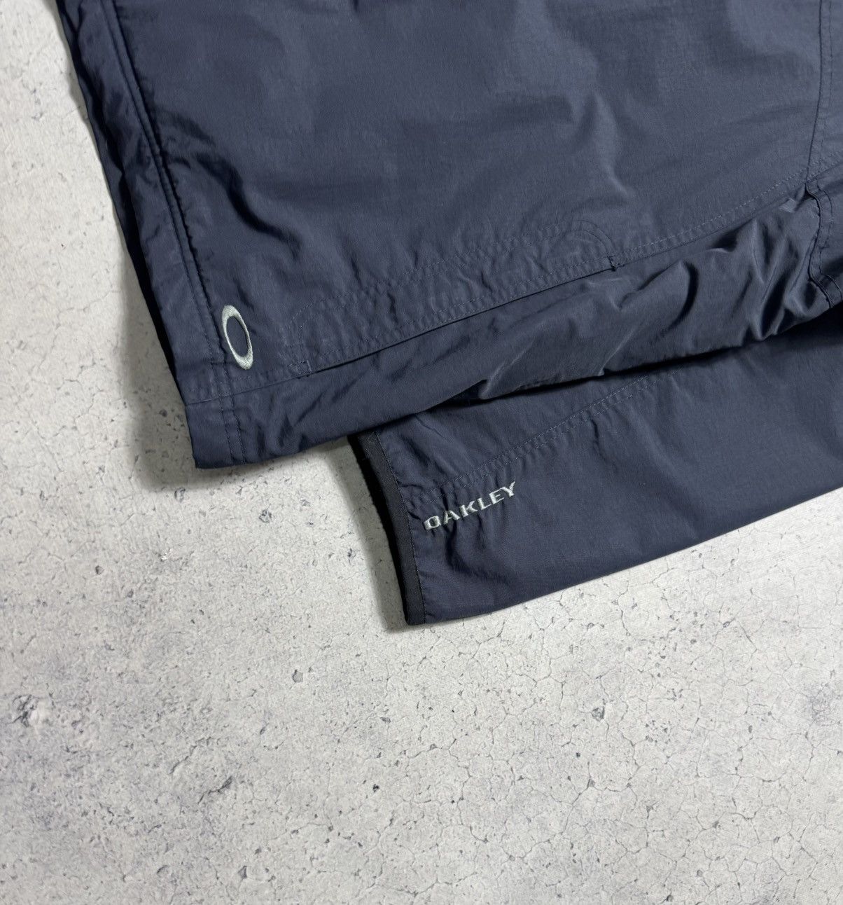 Oakley Oakley Vintage 90’s Logo Puffer Jacket Rare Size US XL / EU 56 / 4 - 3 Thumbnail