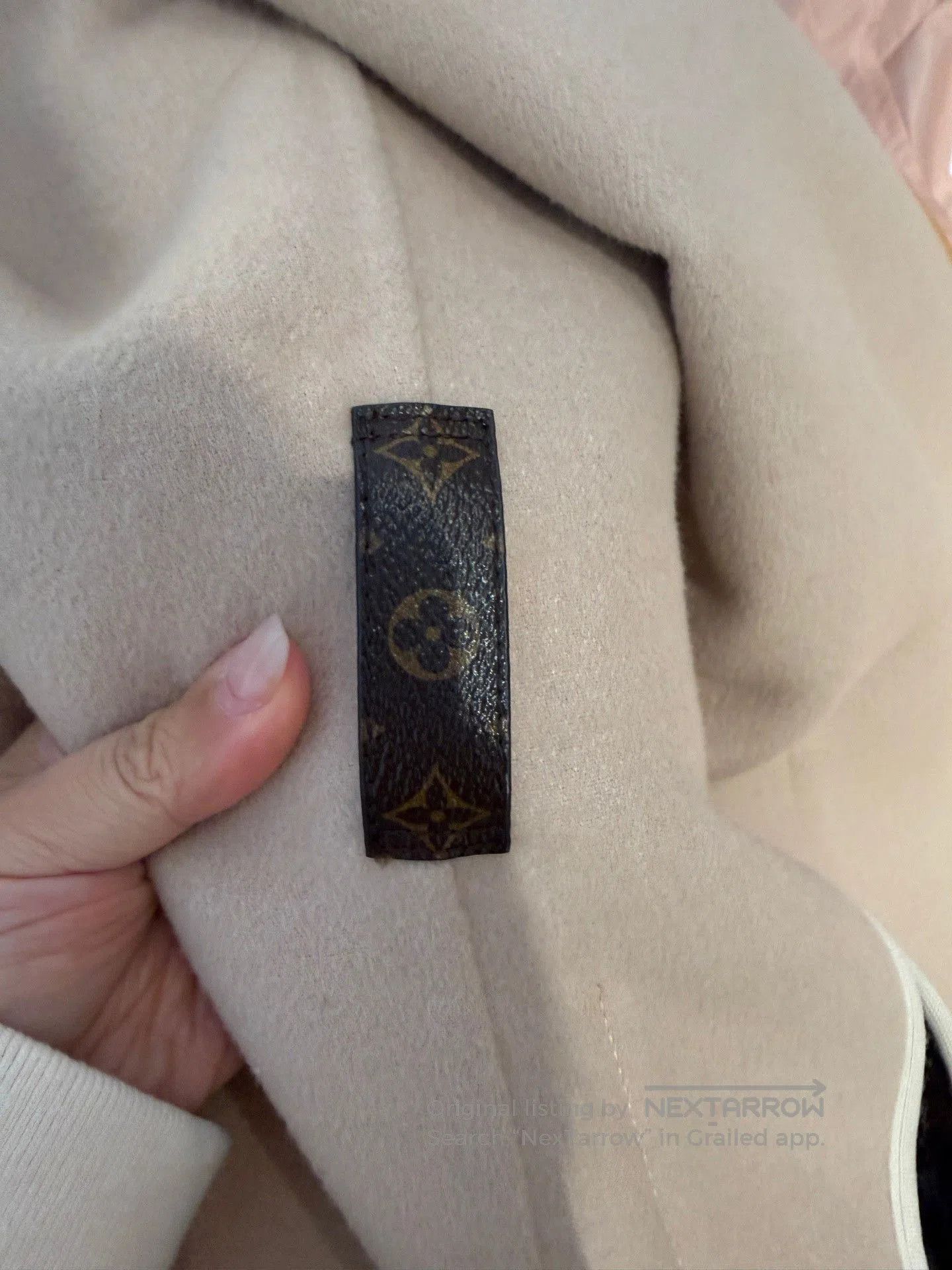 Louis Vuitton LV Damier Reversible Wool Coat. Size M / US 6-8 / IT 42-44 - 7 Thumbnail