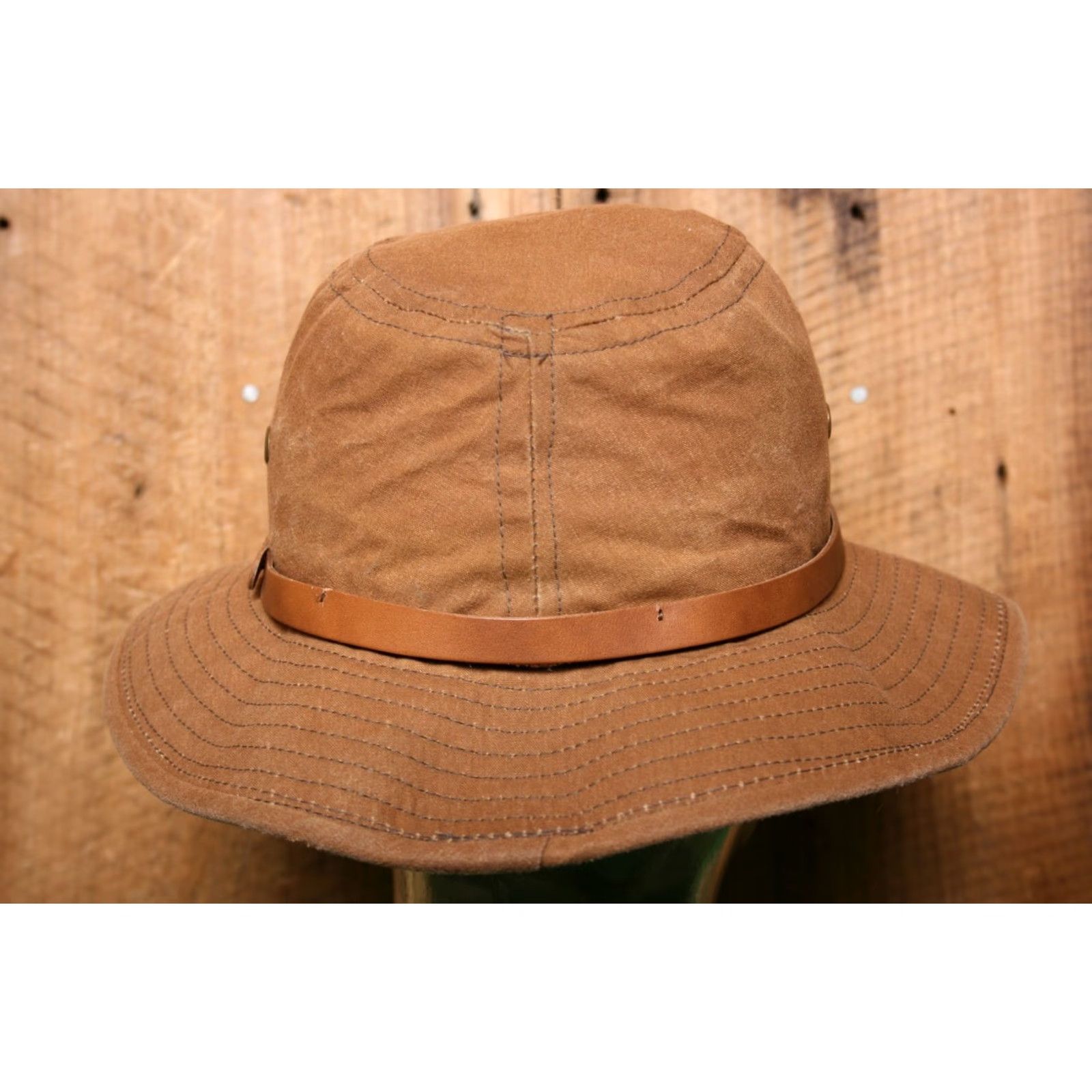 Madison Vintage Outback Madison Packable Oilskin Hat S Adults? No; Size S Brown Men Oilskin Packable Hat Vintage 90s? Size ONE SIZE - 5 Thumbnail