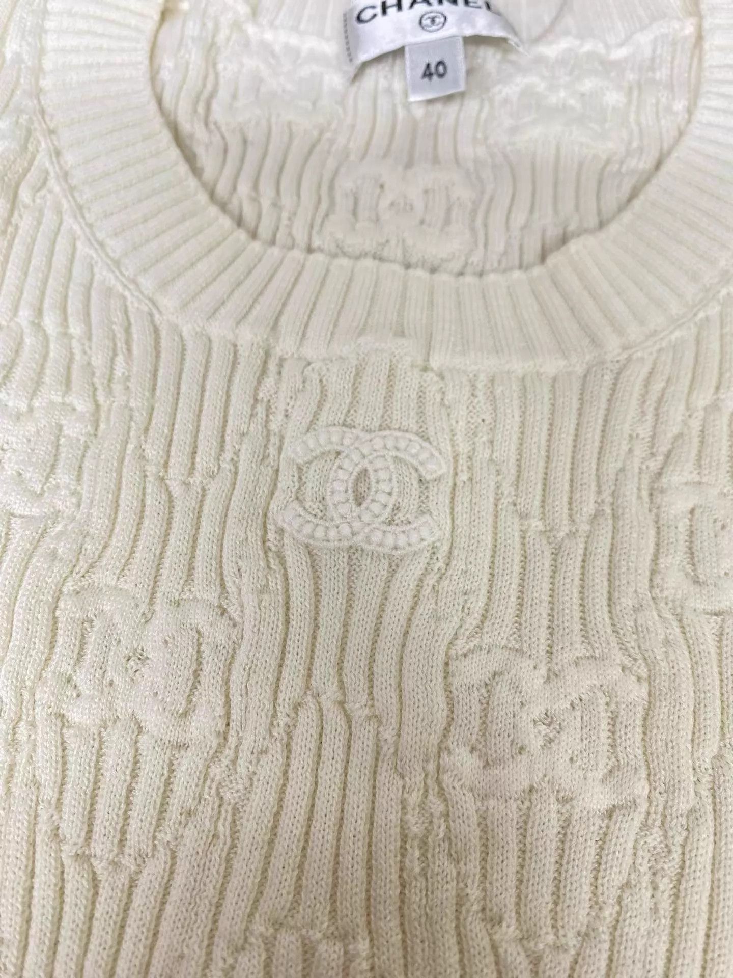 Chanel Chanel Beige Knit Short-Sleeve Top Size 40 Size M / US 6-8 / IT 42-44 - 5 Thumbnail
