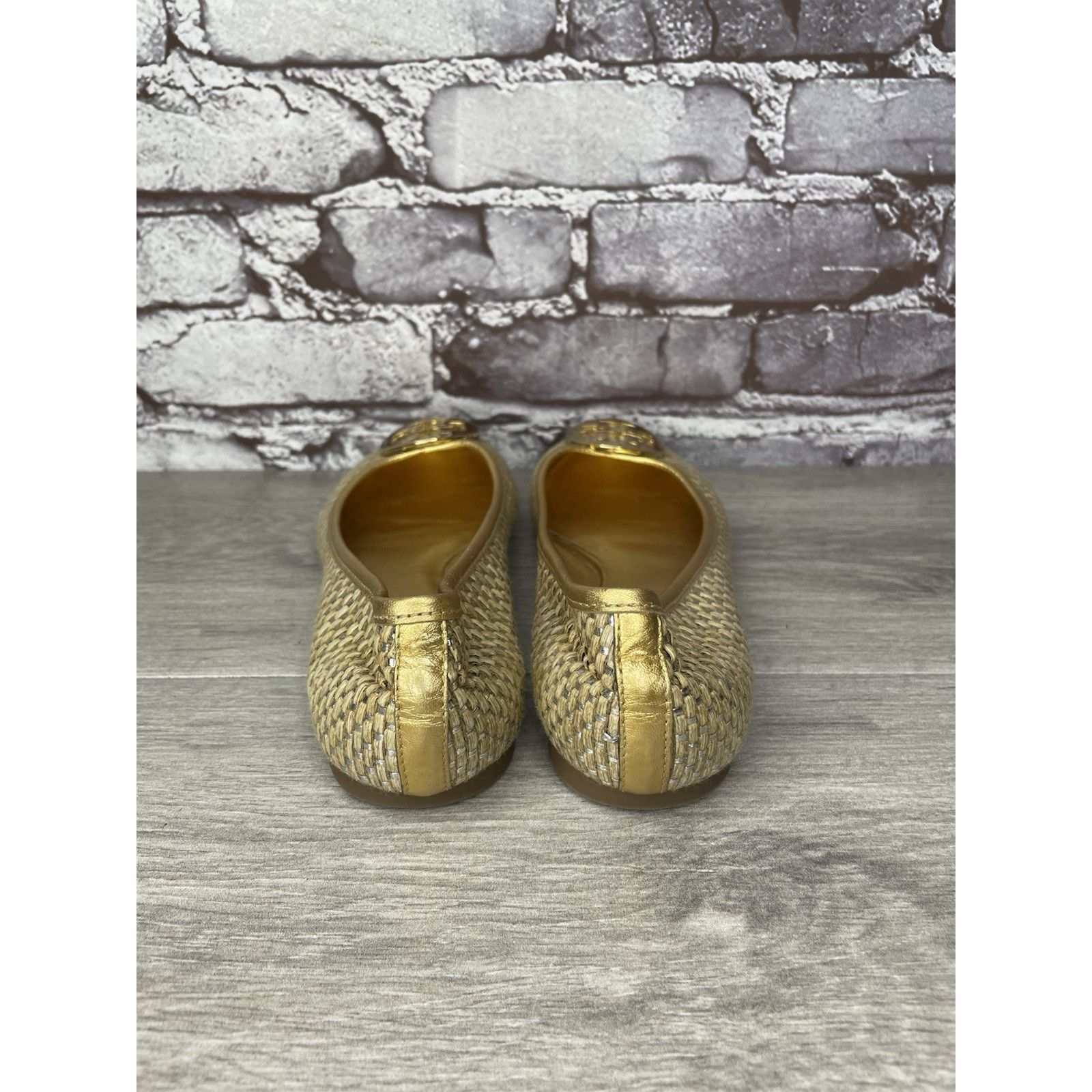 Tory Burch Tory Burch Straw Reva Gold Leather Logo Ballet Flats Women’s Size US 7.5 / IT 37.5 - 4 Thumbnail