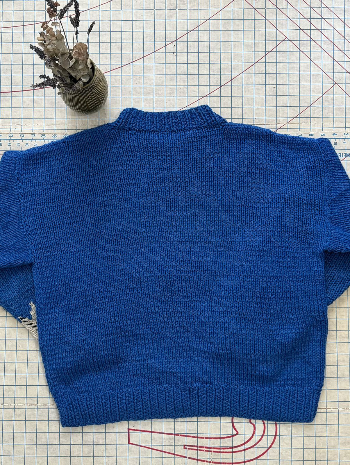 Vintage Vintage 60’s Polar Bear Hand Knit Sweater Fits XL Blue Size US XL / EU 56 / 4 - 8 Thumbnail