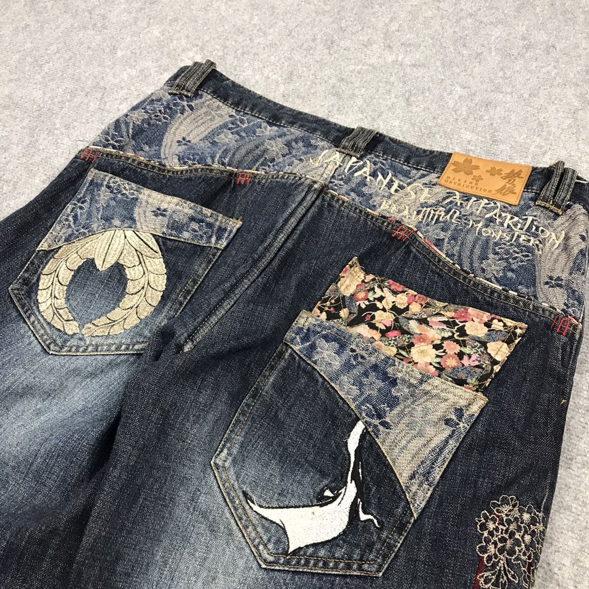 JAPANESE DENIM STYLE EMBROIDERY ART BAGGY PANTS