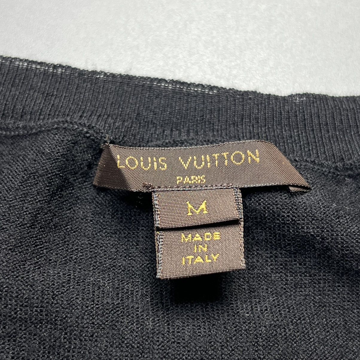 Louis Vuitton Louis Vuitton - LV Ribbon Brooch Wool - Sweatshirt Size M / US 6-8 / IT 42-44 - 9 Thumbnail