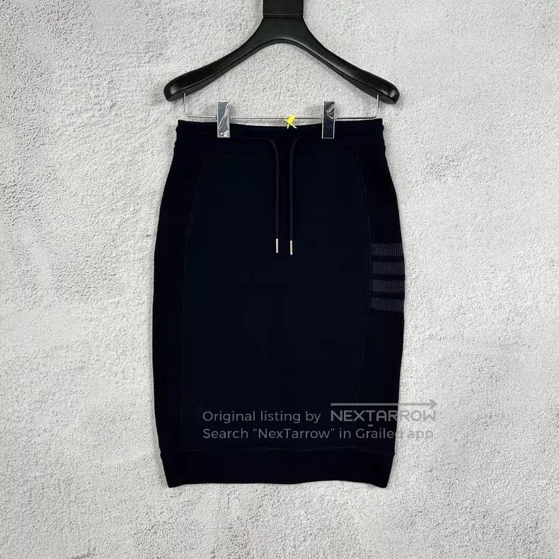 Thom Browne Thom Browne Classic Four-Stripe Skirt Size 26" / US 2 / IT 38 - 1 Thumbnail