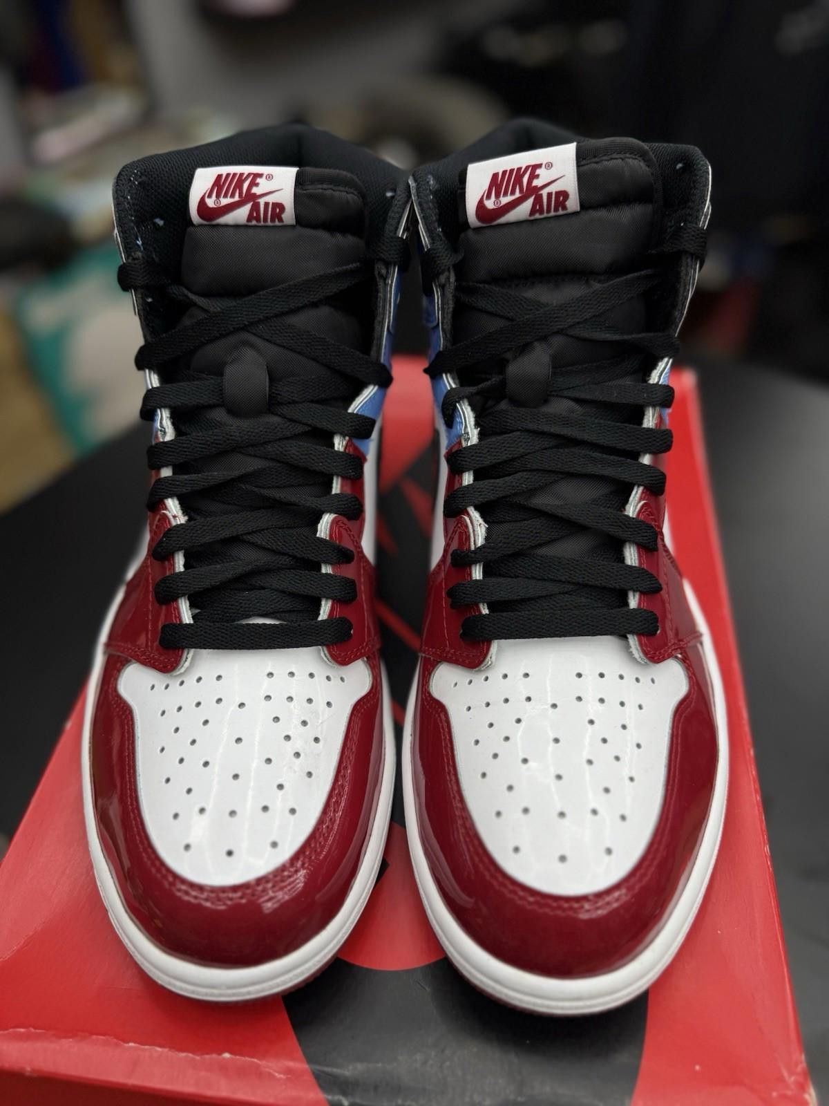Jordan Brand Jordan 1 Retro High 'Fearless UNC Chicago' (Size 11.5) Size US 11.5 / EU 44-45 - 4 Thumbnail