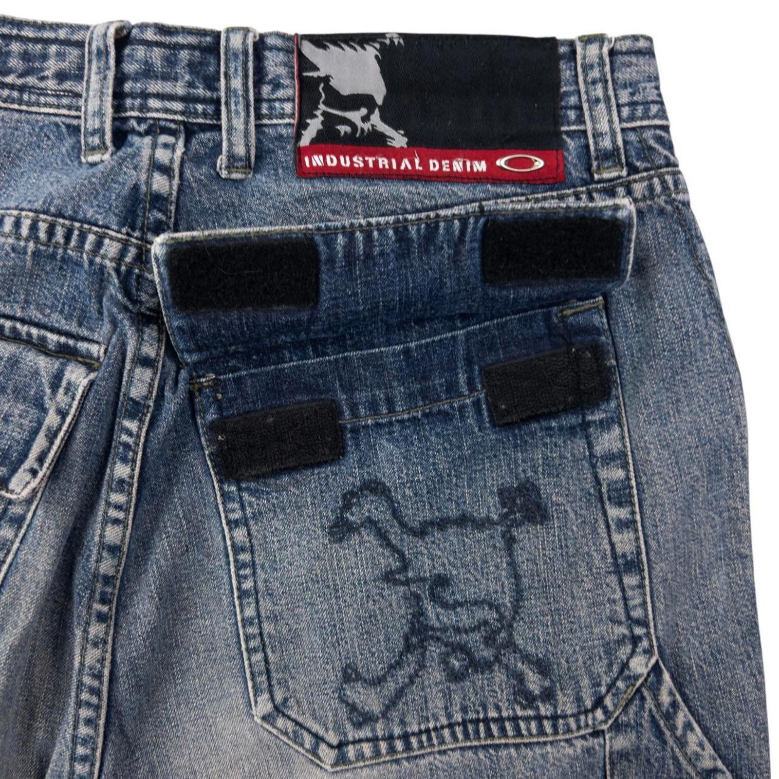 Oakley Vintage Oakley Embroidered Denim Jeans Size W31 Size US 31 - 6 Thumbnail