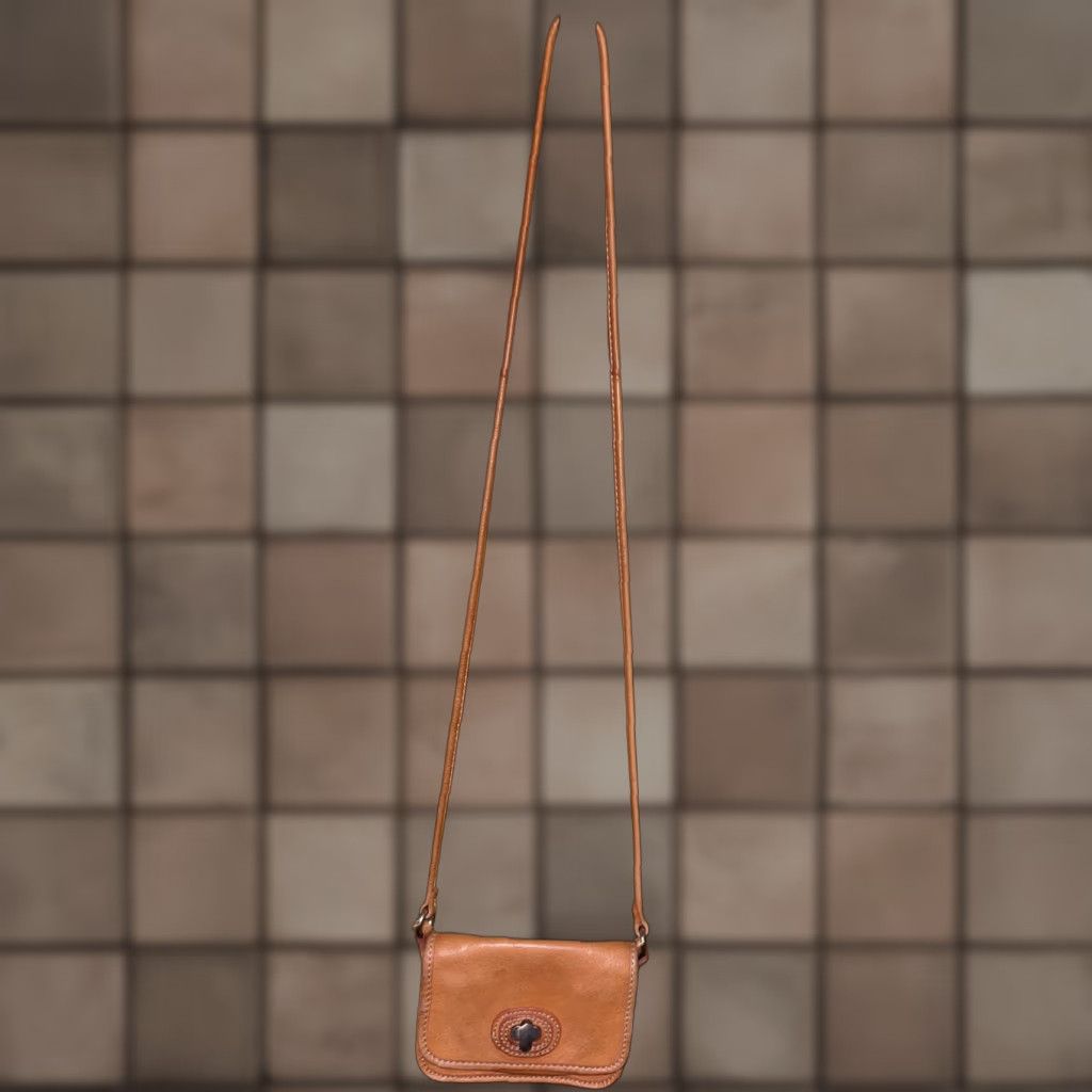 Fossil Fossil Women’s Leather Crossbody Bag - Orange, Small, 6.5 x 5.5 Inches, Logo Compartments Size ONE SIZE - 1 Thumbnail
